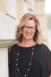 Dawn Luhning Seeking Re-Election To Council