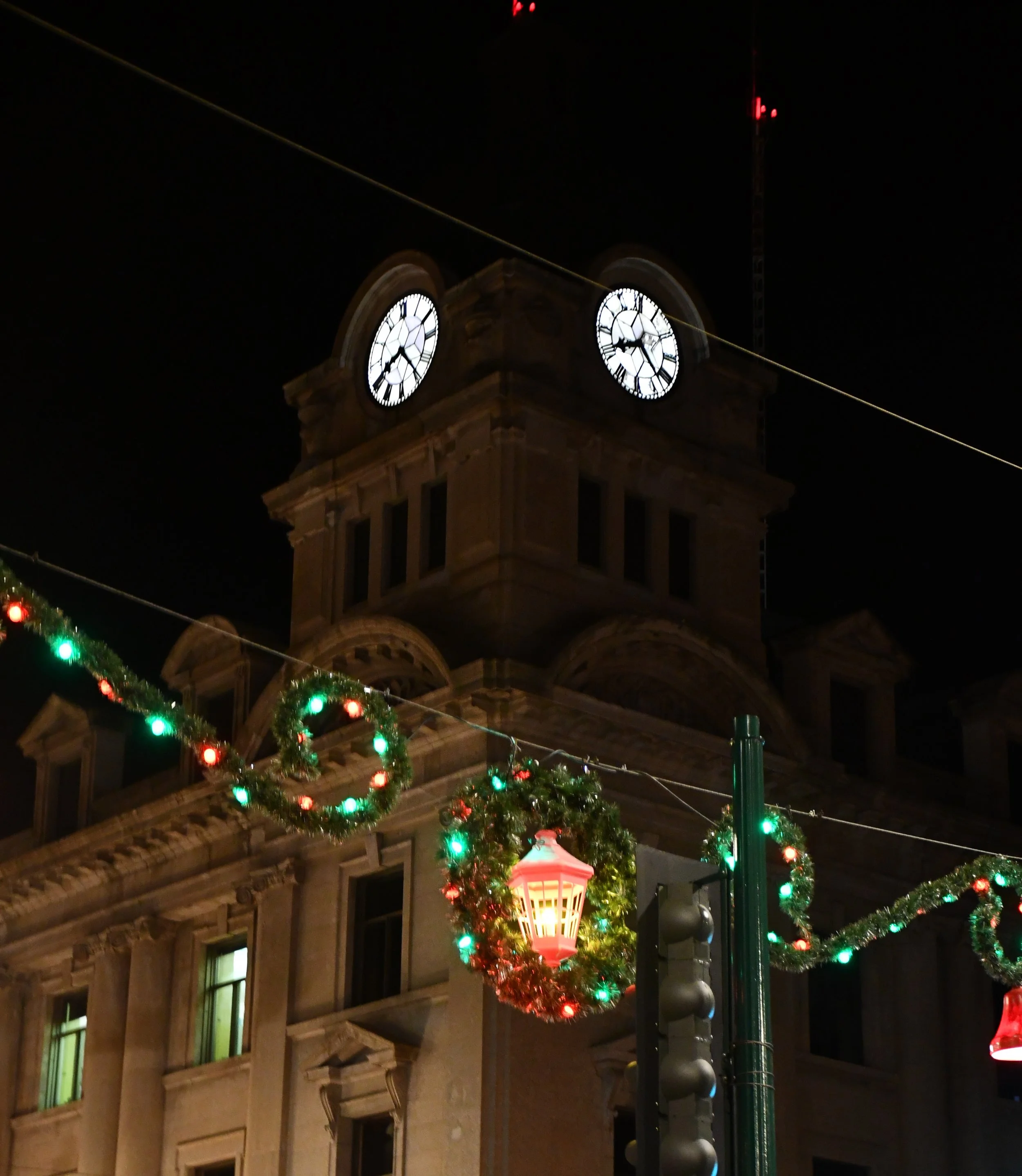 City Christmas Lights "Off" Following Weekend Downtown Business Promotion