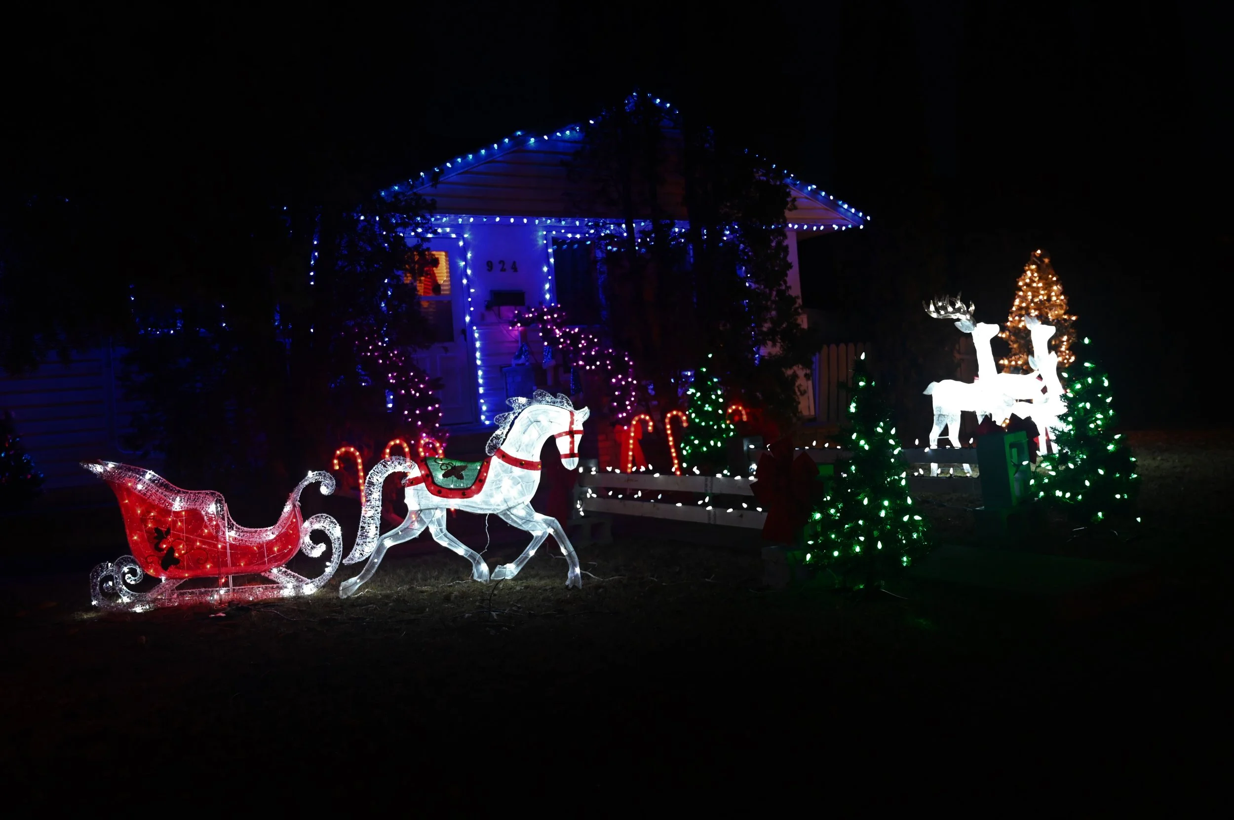 City Lighting Up For Christmas 