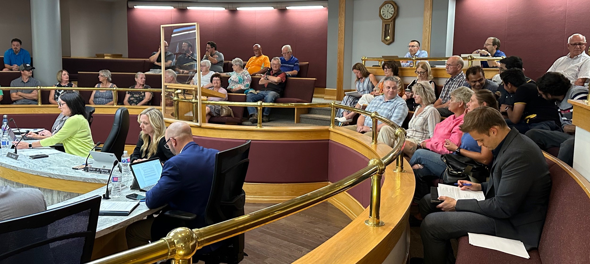 Council Approves Reduction In Compensation For Managers On Temporary Assignments