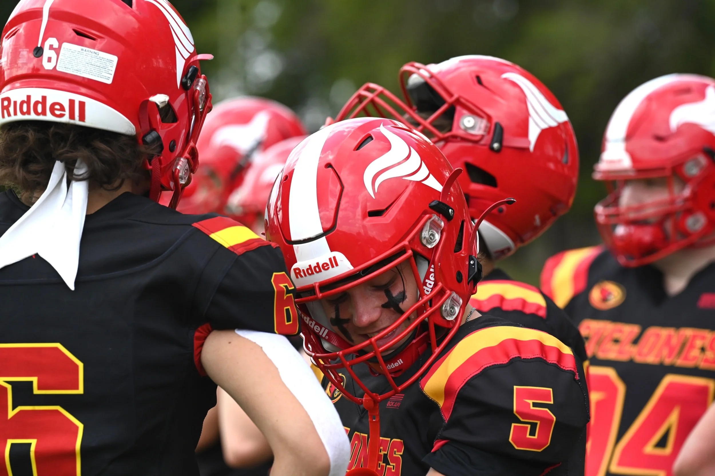 Eagles Soar Over Cyclones