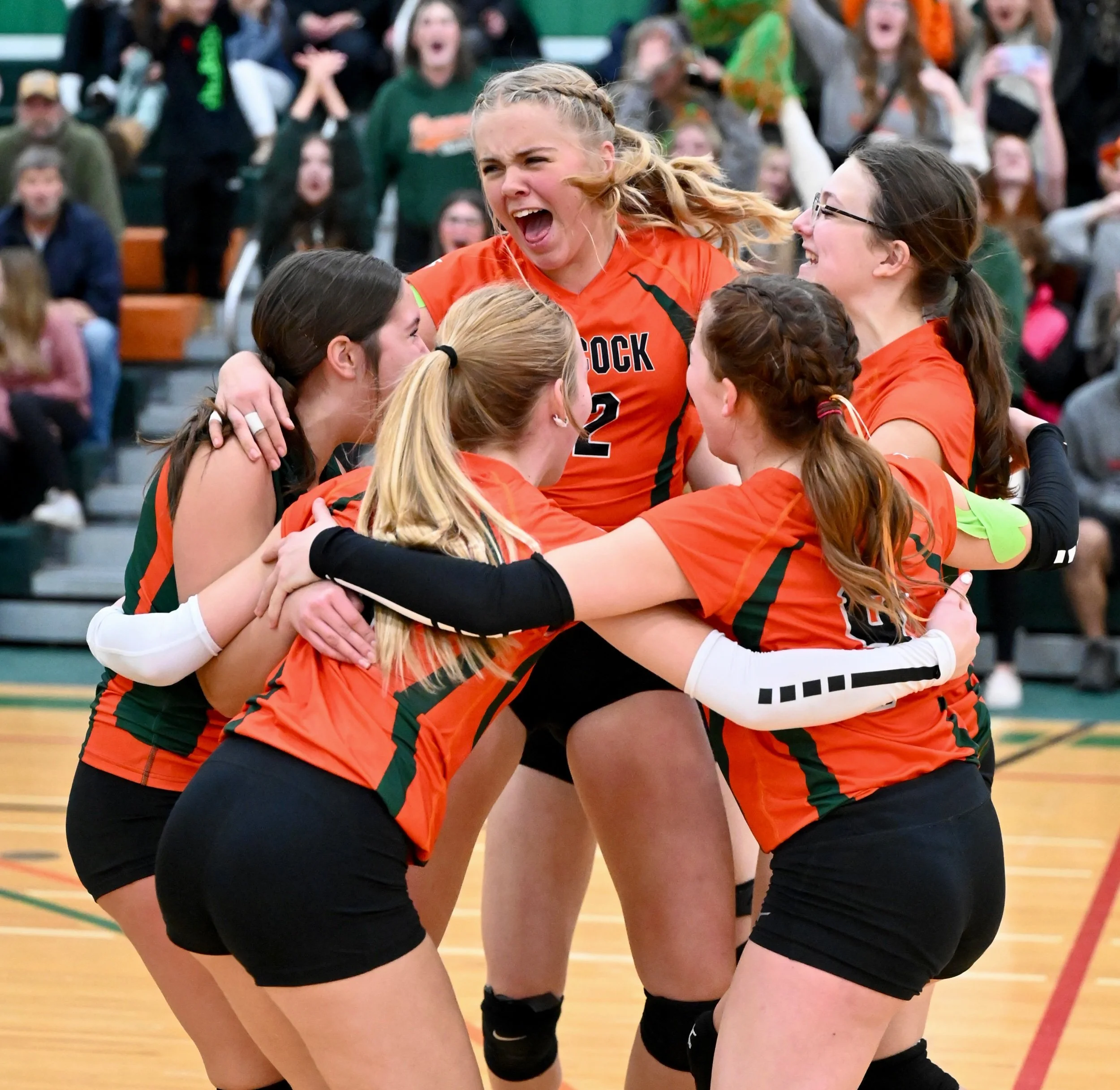 Peacock Orange Toilers Win City League Junior Girls Title - Photo Story