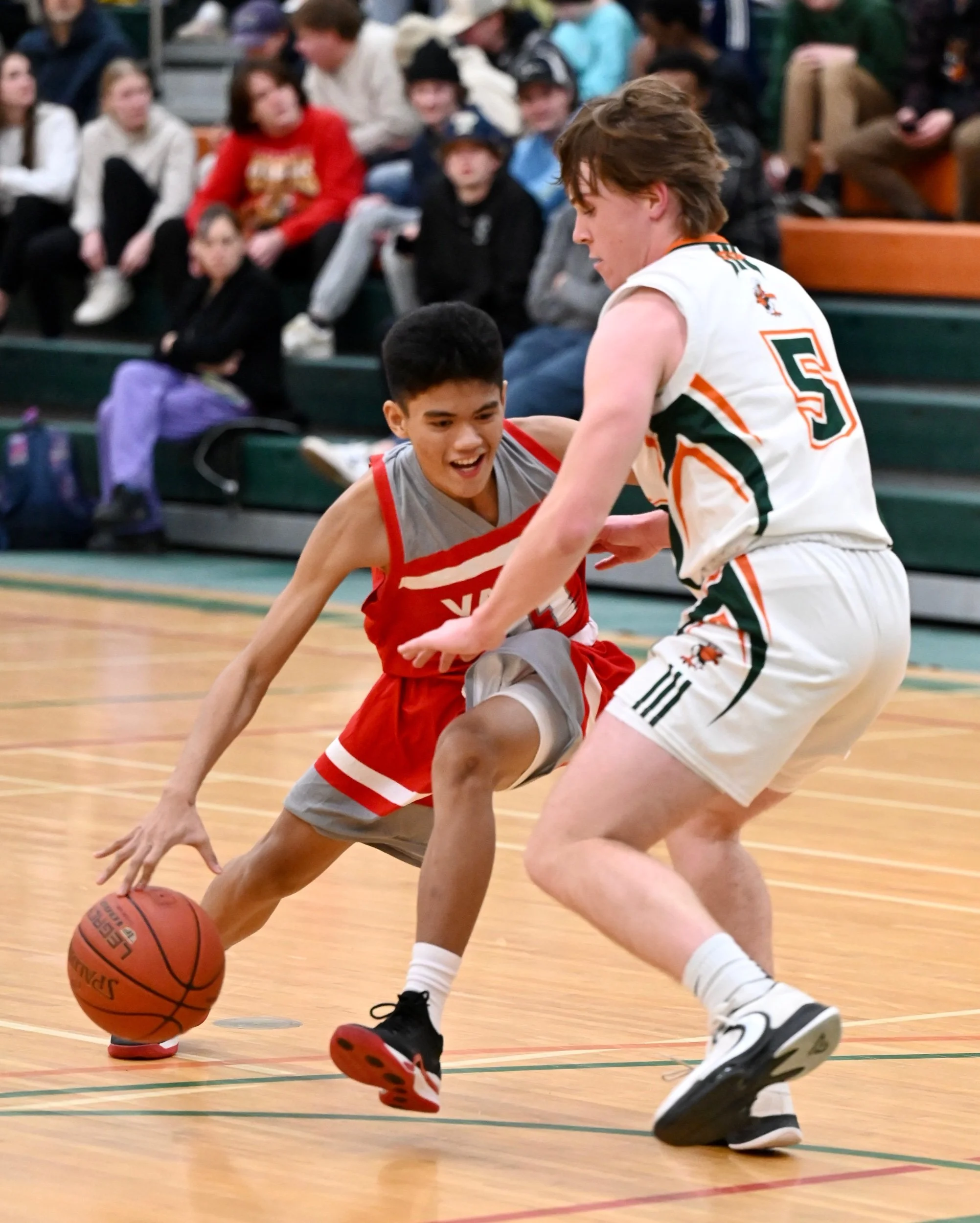 Toilers Easily Fly By Vikings