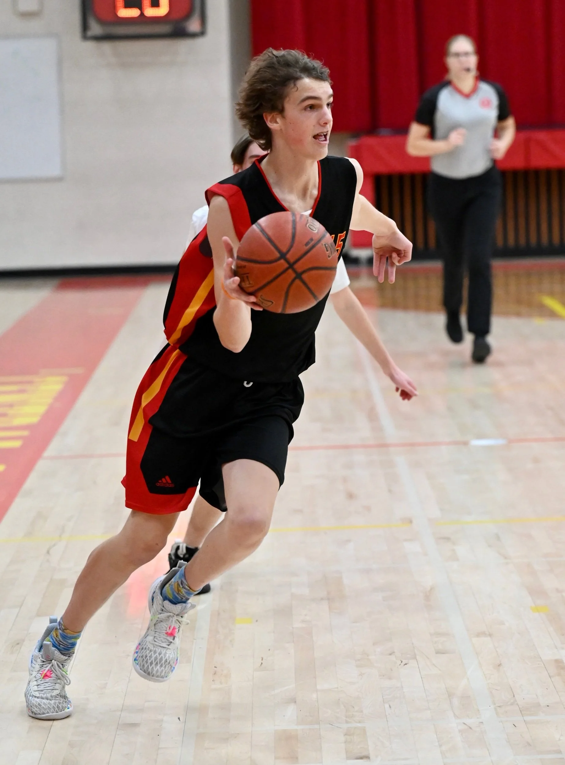 Lumsden Teams Split A Pair