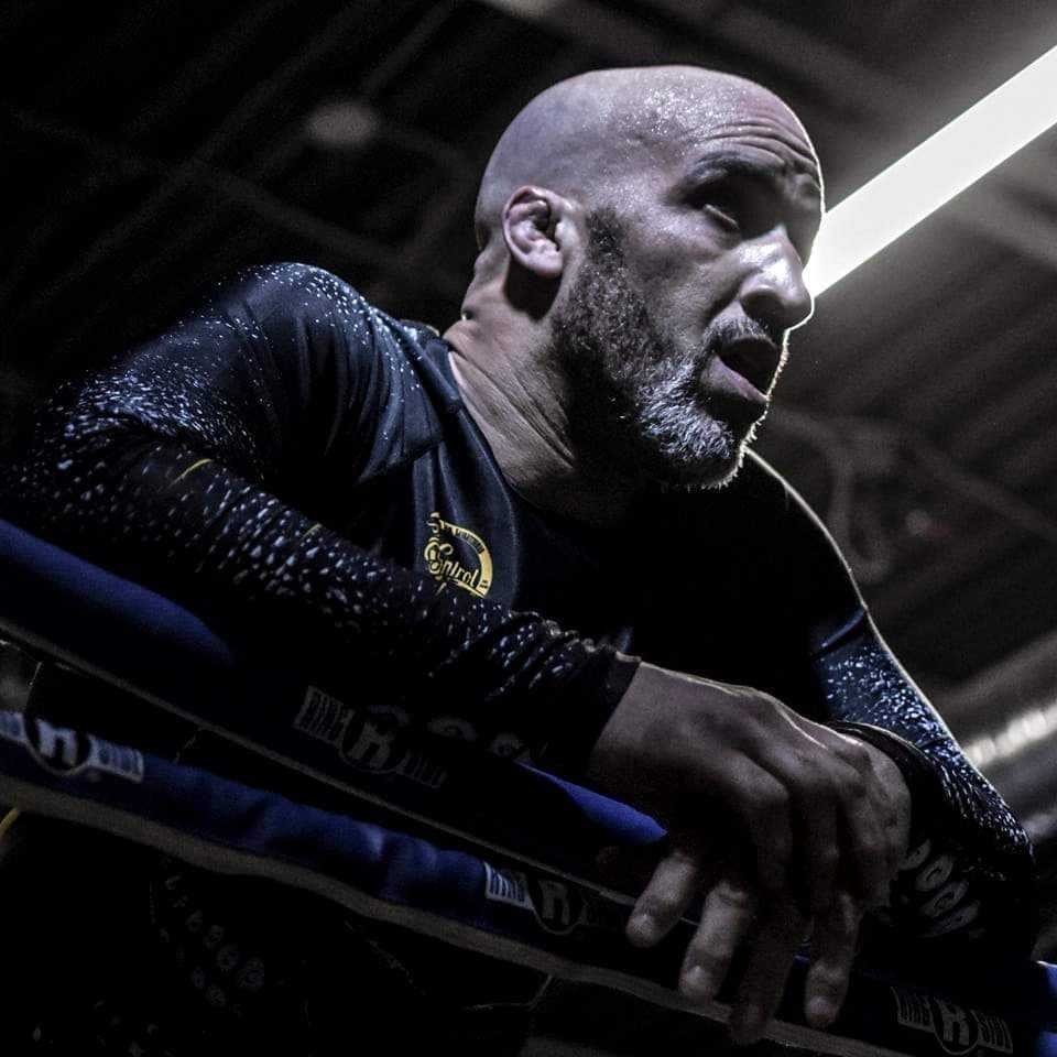 Local Black Belt in Jiu-Jitsu Chokes Out Attacker