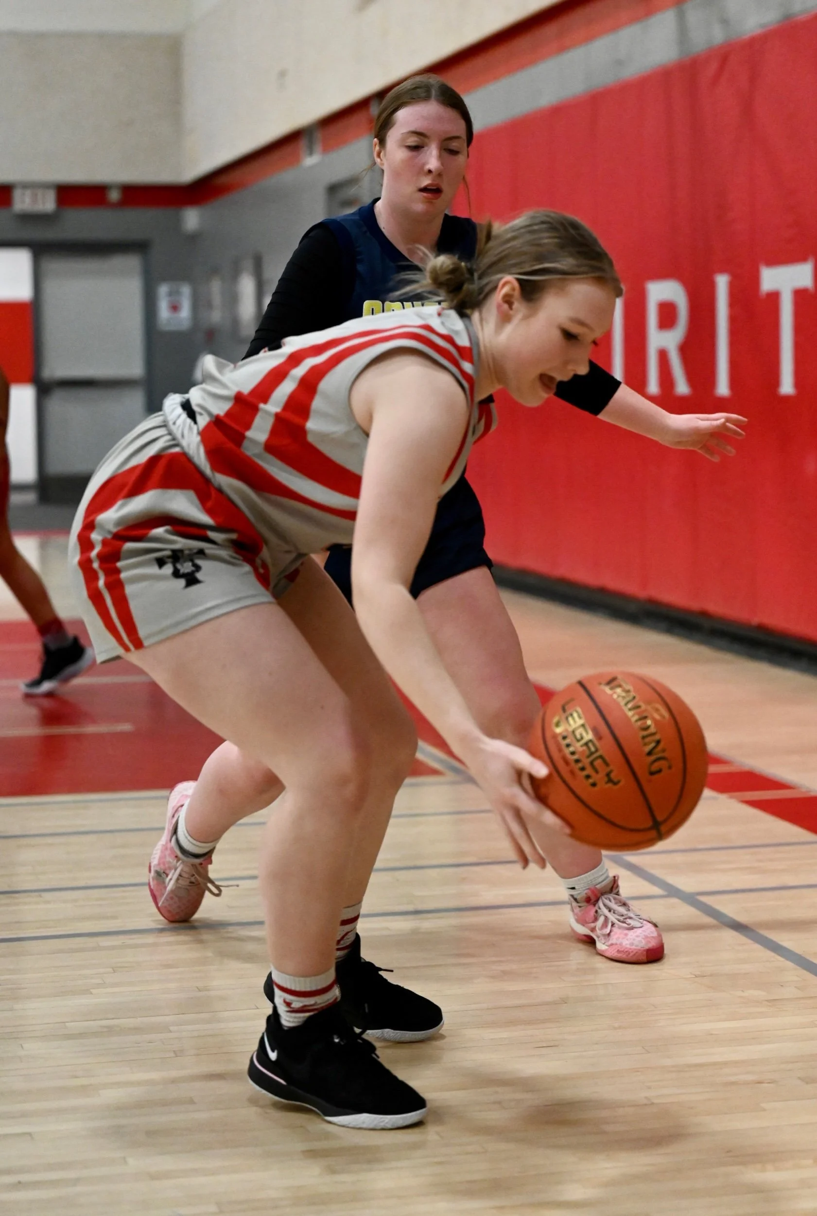 Cougars Use Experience And Strength To Pounce On Spirits