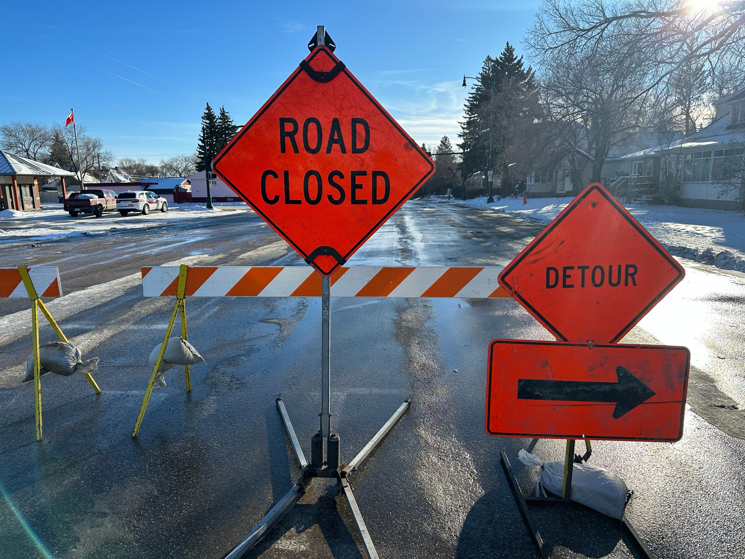 Detour On Main Street North Hill