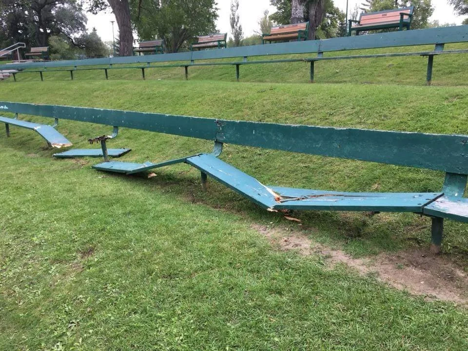 Council Asks Administration To Draft Bylaw To Make Entry To City Parks At Night Verboten 