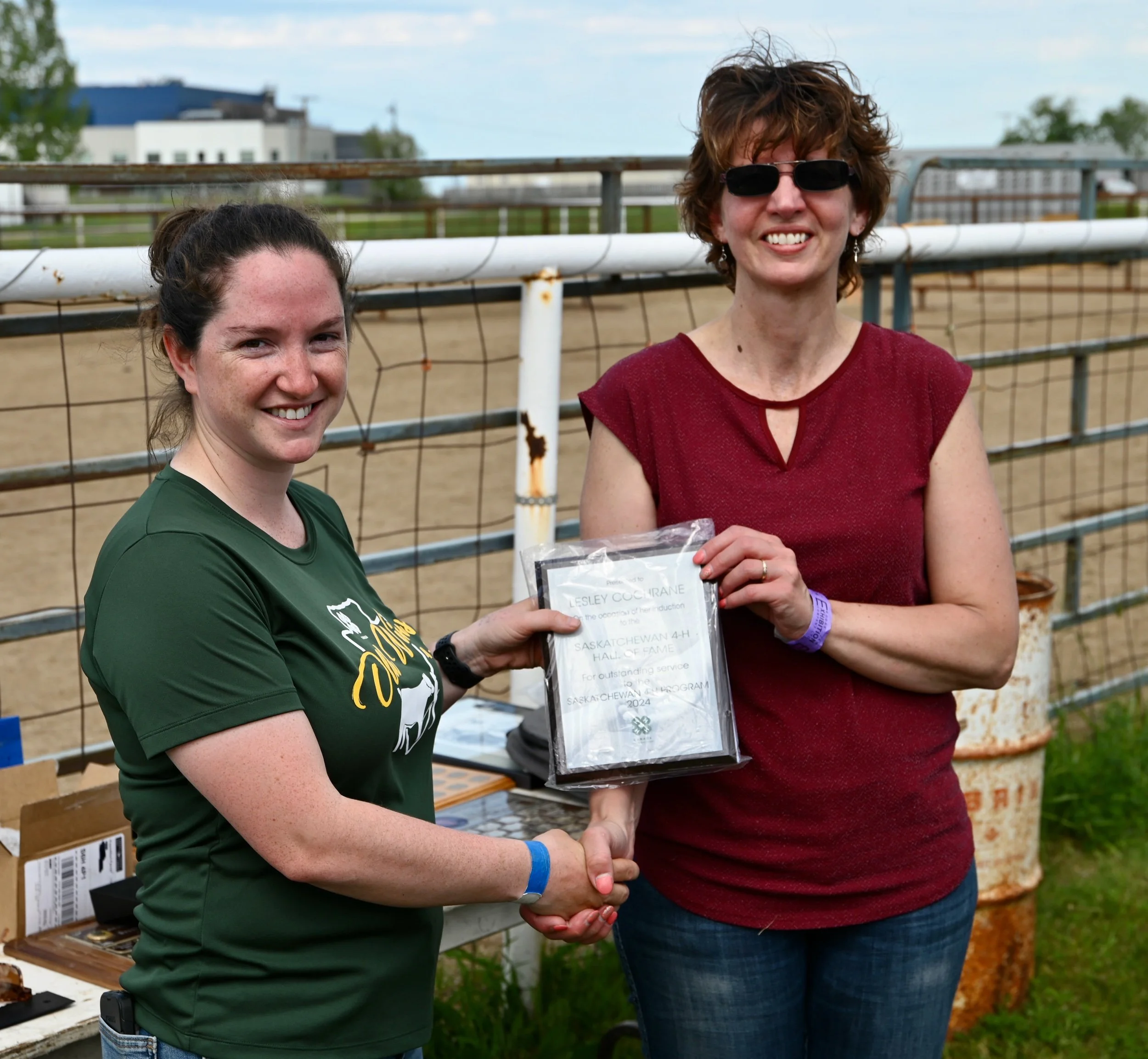 Cochrane Recognized For Outstanding Service To 4H