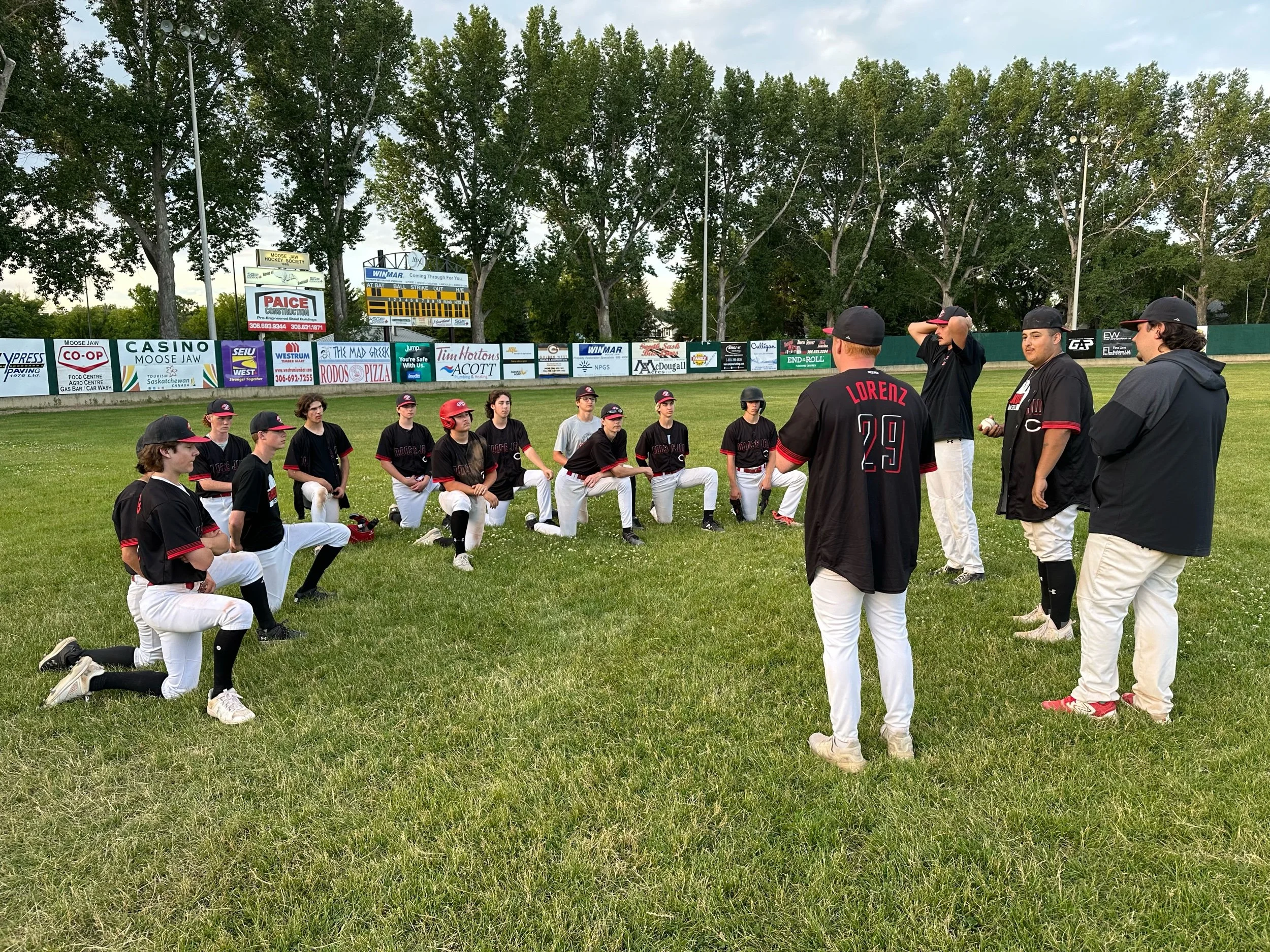 Canucks U18 AA Shake Off Cobwebs In Doubleheader Split