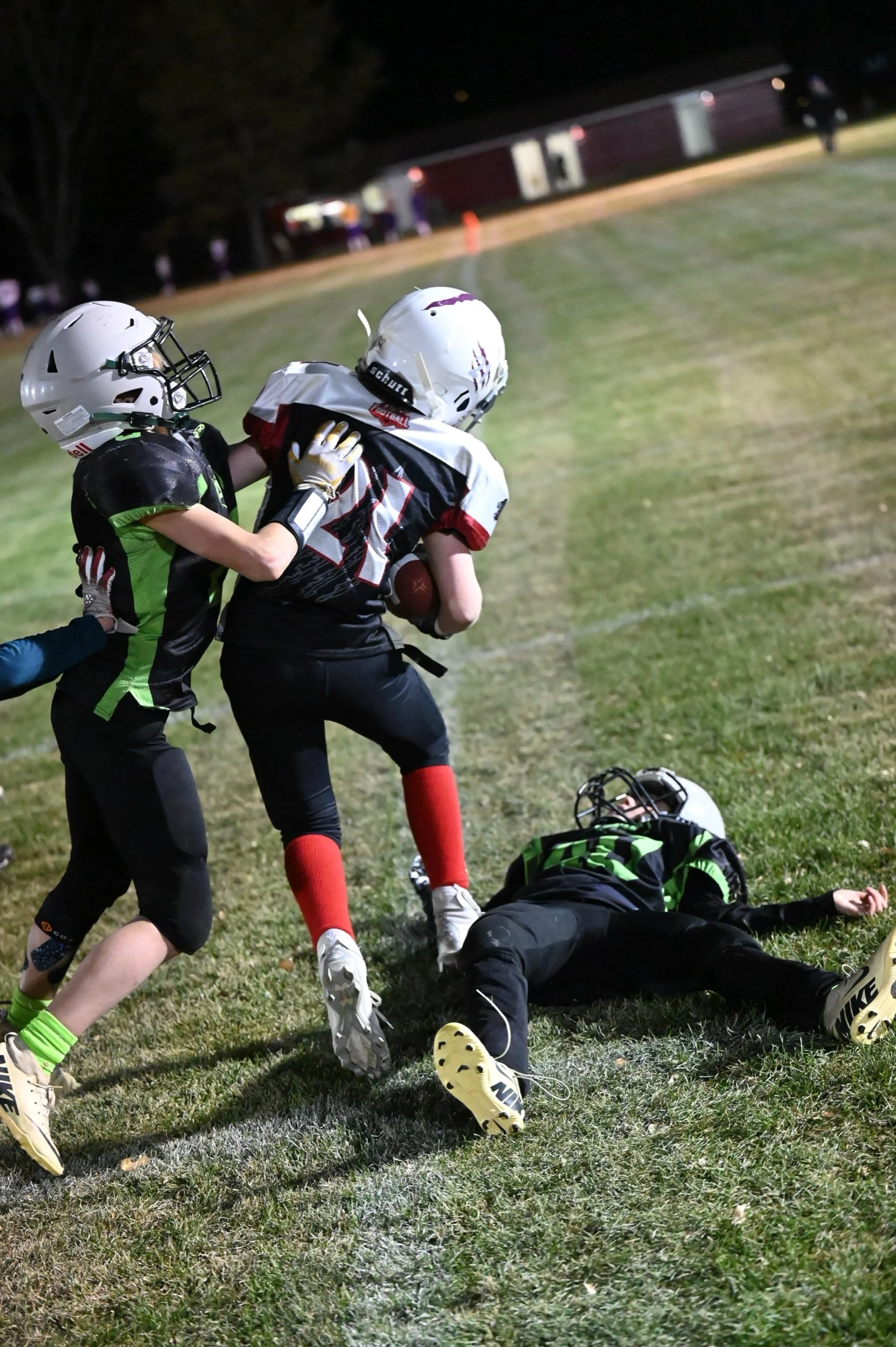 Lions Short Circuit Chargers Playoff Dreams