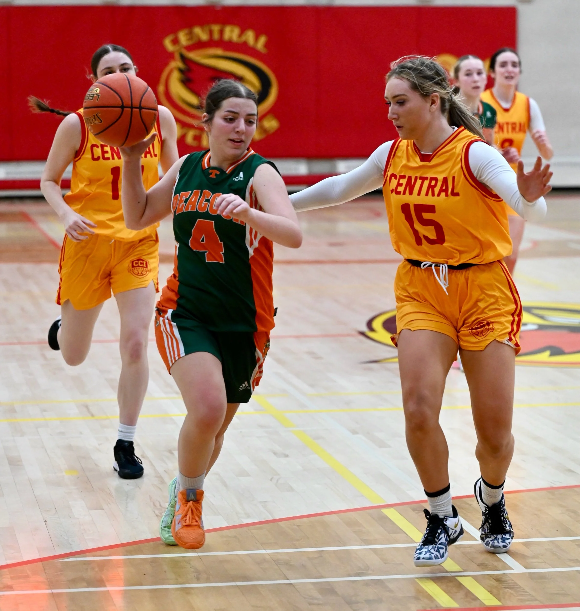 Cyclones Use Size And Long Bench To Defeat Toilers