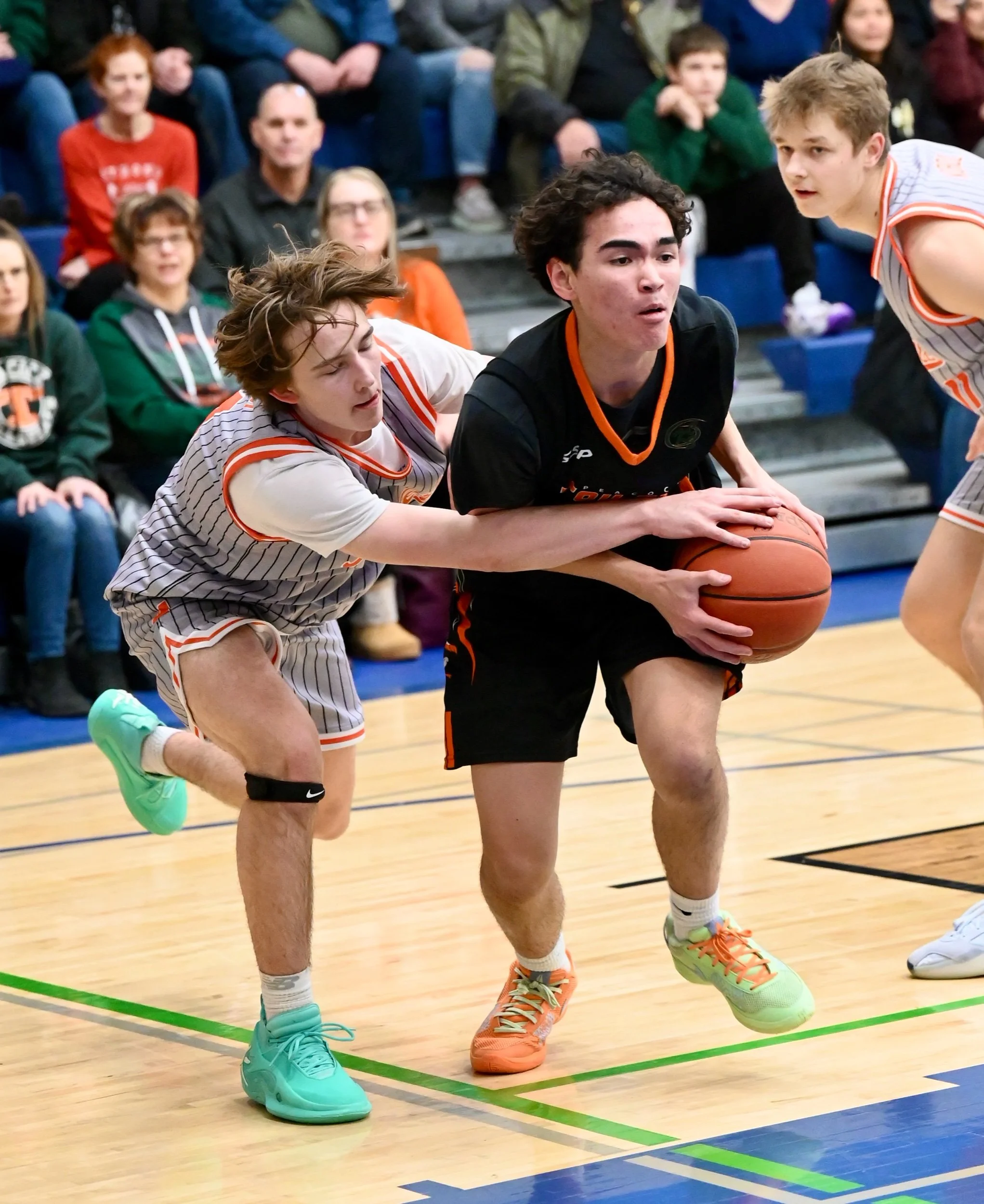Toilers Take Gold At Local Tourney