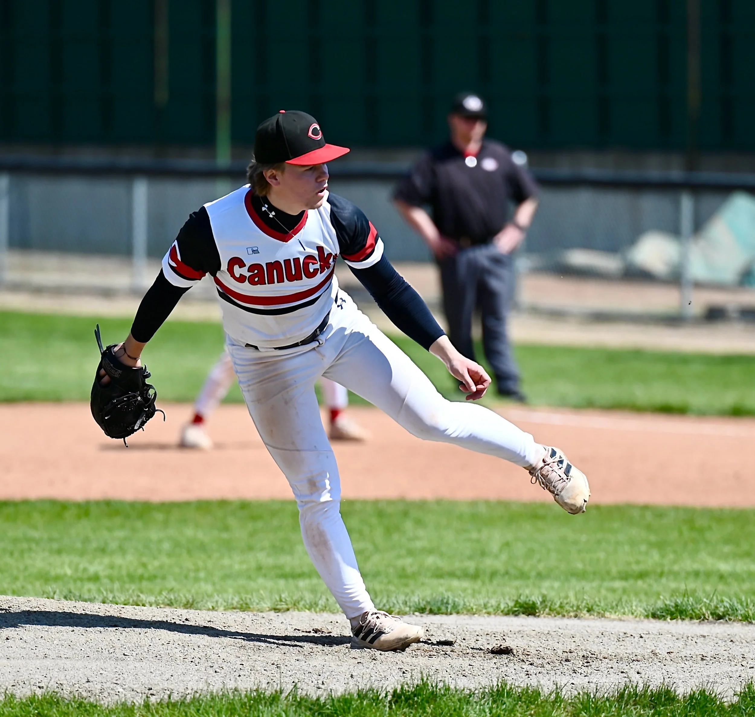 Gloves Pull Off Win In Second Game of Double Header