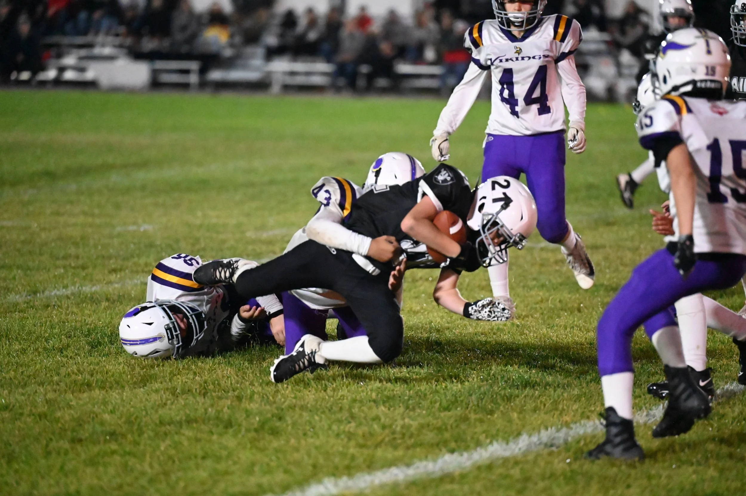 Vikings Win Grinder Over Raiders
