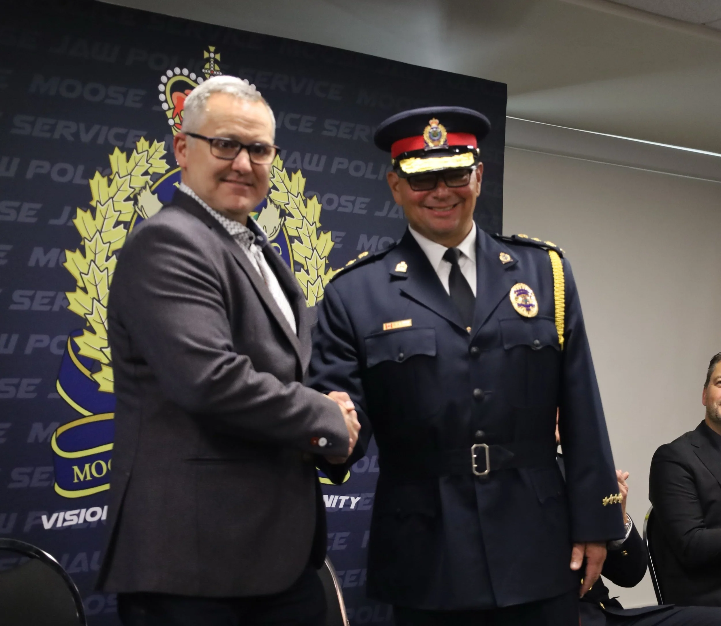 Police Chief Officially Receives His New Badge