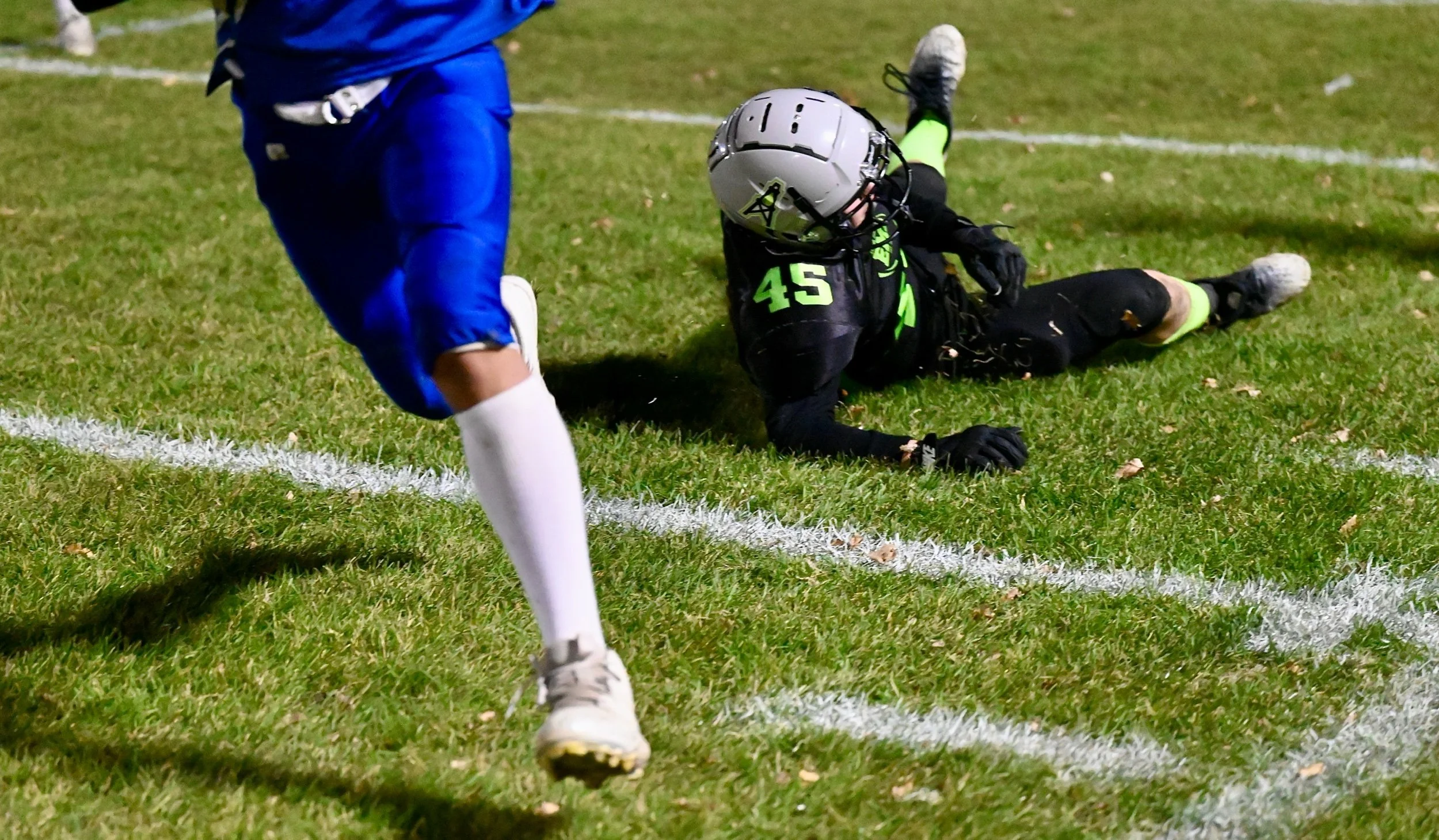 Gators Win U14 Wild Card Game That Included A Cat Crossing Break