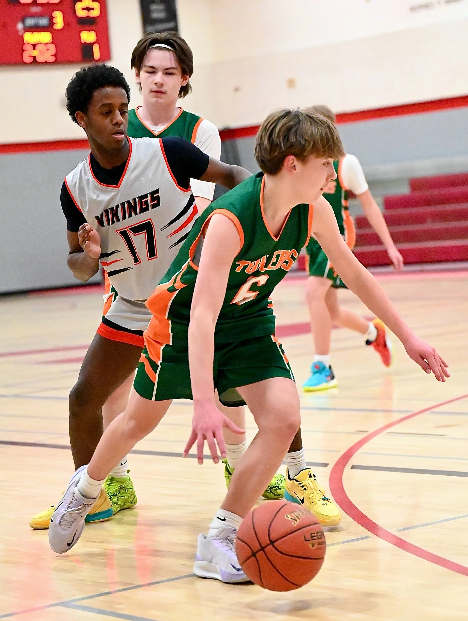 New Backboard Sees Vikings Rebound