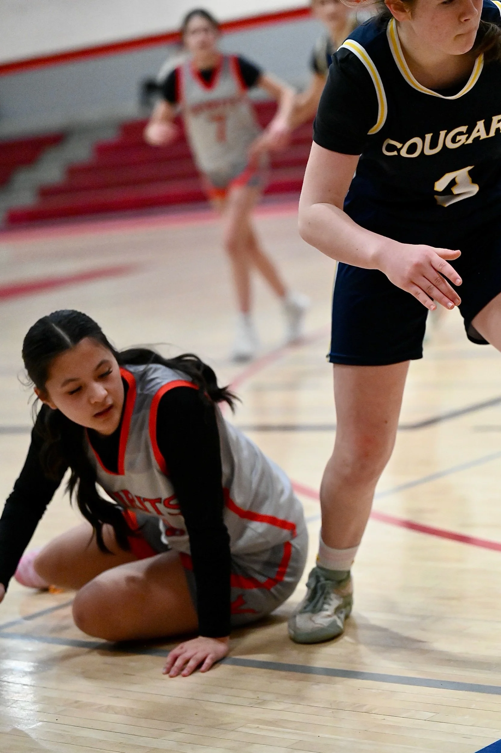 Spirits Fall To Cougars 