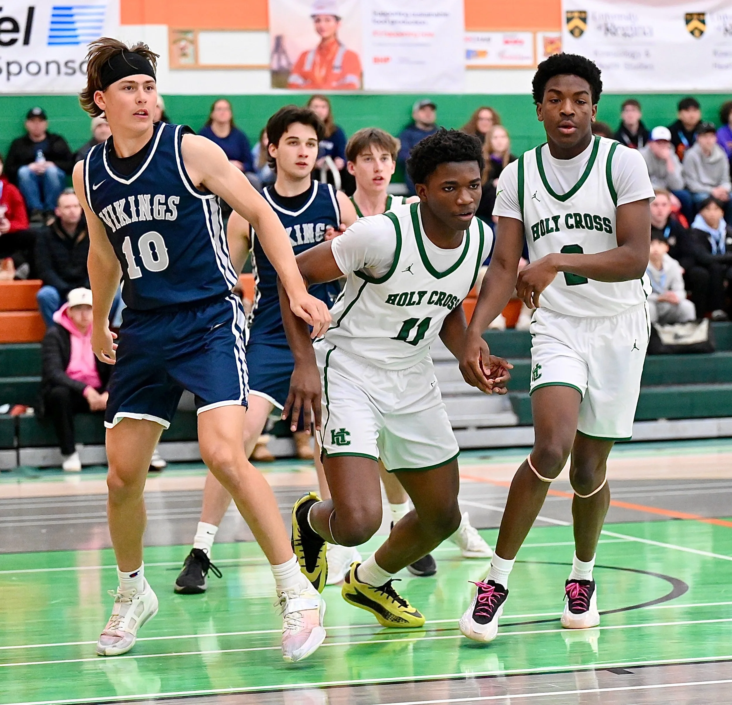 Holy Cross Crusaders Score Pair Of 5A HOOPLA Victories