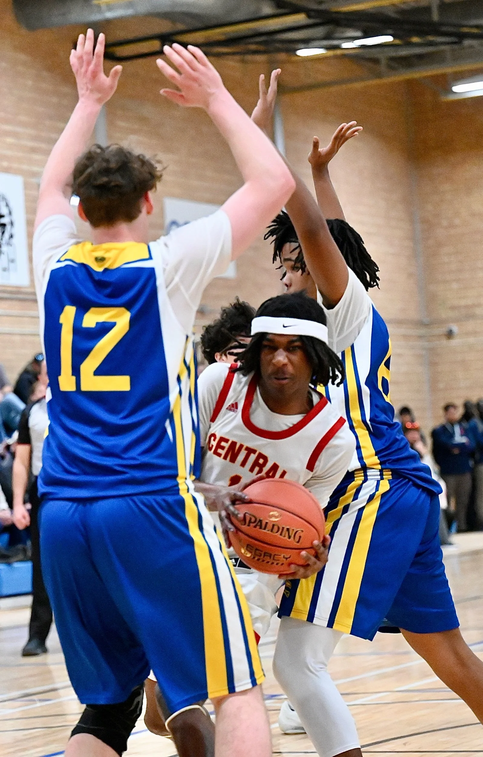 Central Cyclones Senior Boys Gold Medal Bound
