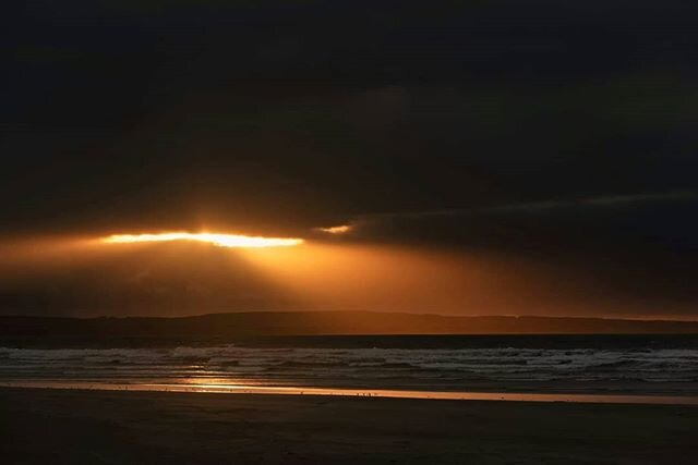 🌞🌞
.
.
.
.
.
.
.
.
.
.
.
.
.
.
.
.
.
#Home #enniscrone #sunset #sunsetgram #sligo #seaside #ocean #wildatlanticway #beach #sand #sea #ocean #landscapephotography #igers #coastal #discoverireland #nikon100 #nikon #edit #lightroom #createandcapture #