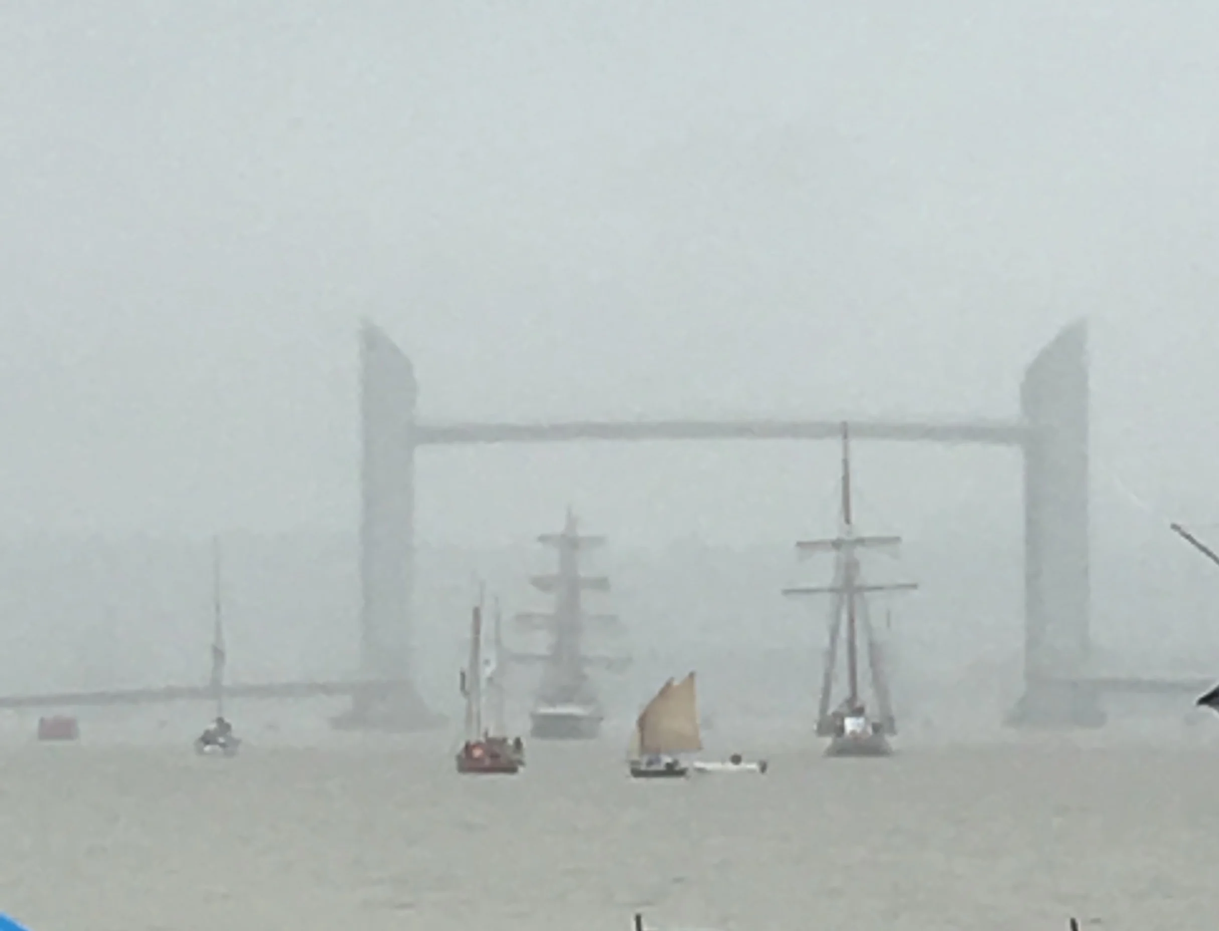 Sailing under the Chaban Delmas bridge