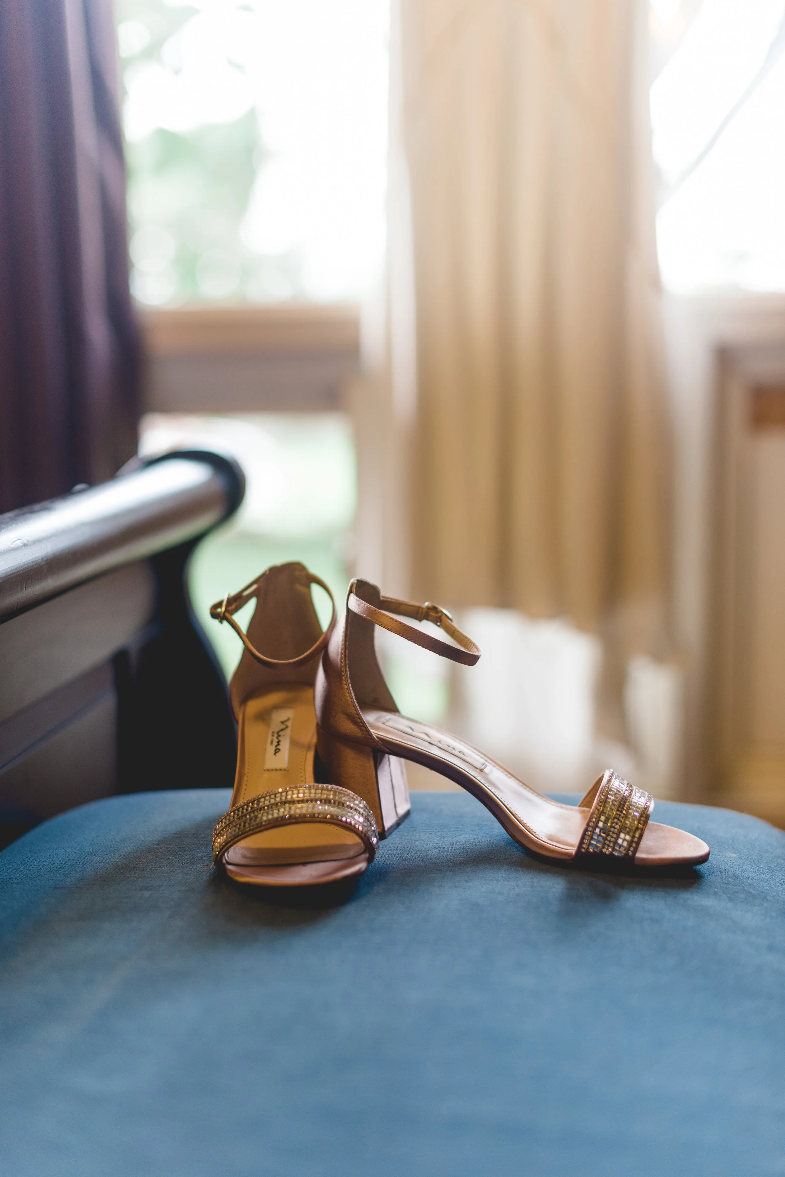 burns_deruntz-wedding-getting-ready-148.jpg