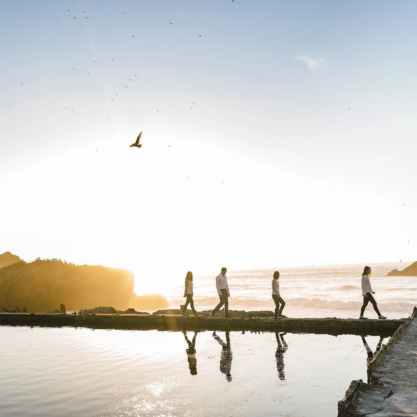 👋🏽 I've been in my editing cave as well as my studio space! Yay! But also staying up till 5 am editing 🥴 (and I can't wait to share all of these photos!)
⠀
While family sessions are still taking place (weather permitting) I've officially closed my