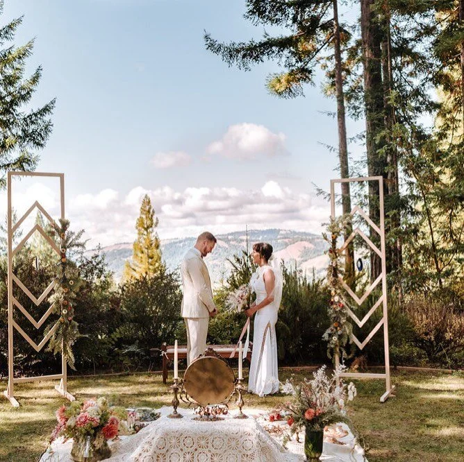 Hmm I'm not sure why it's taken me so long to blog this wedding! But it's up now in case you'd like to feast on some sweetness &amp; love as we celebrate #internationalwomensday today and everyday.
At this wedding- it was a full on family affair. The