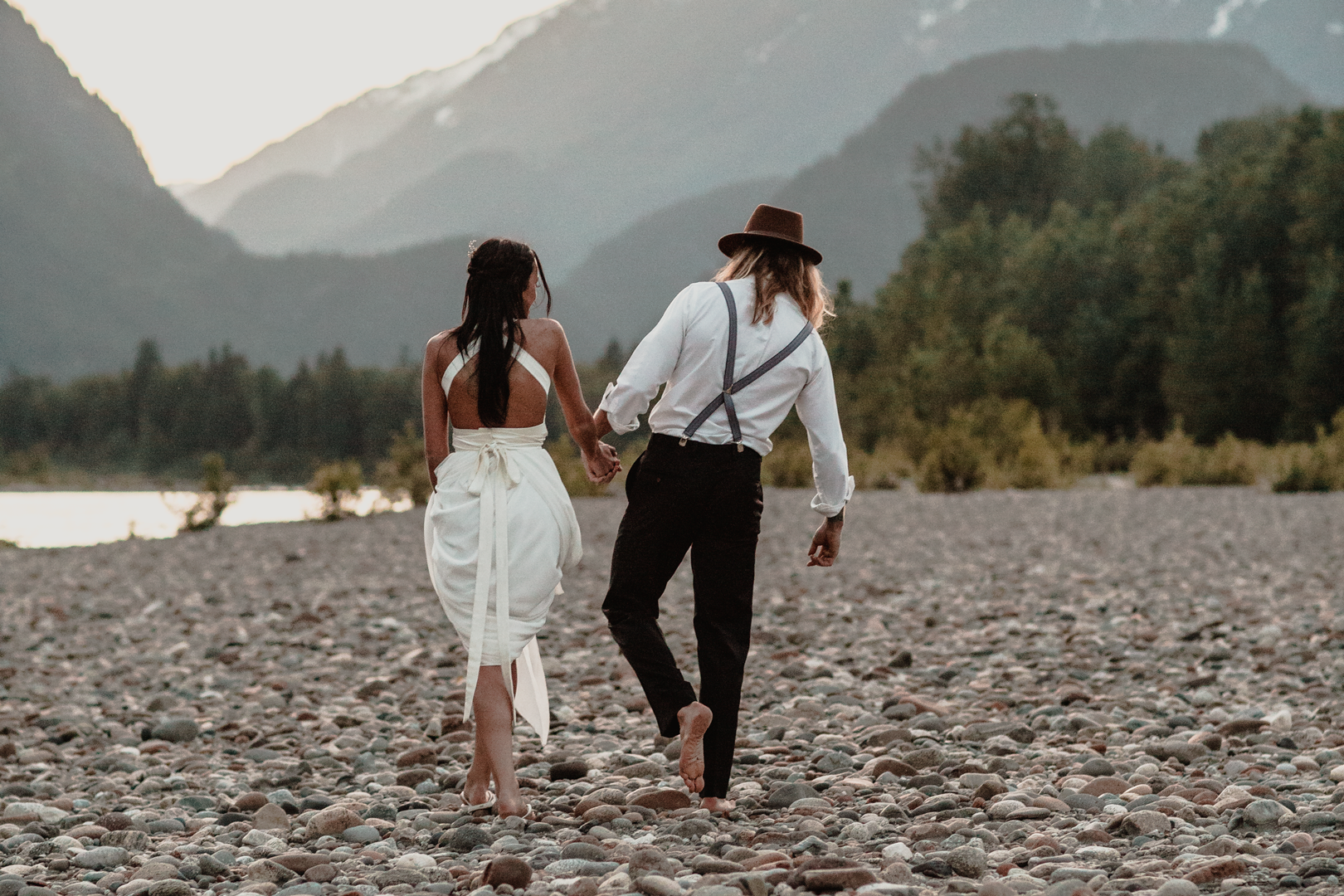 Bowline-Photography-Adventure-Elopements-and-Weddings-.png