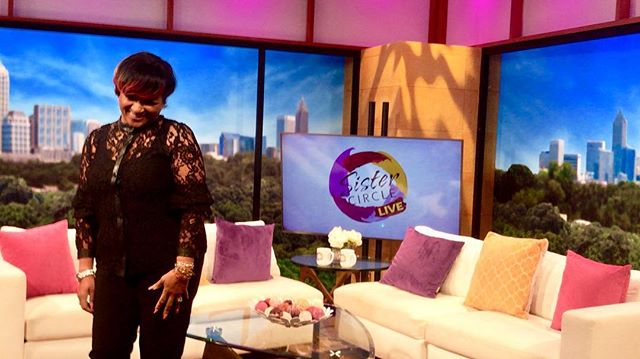 Tune in LIVE today at 12/11am CST to @sistercircletv with @lisapagebrooks discussing her new music and performance @eonenashville‼️#mylife #lisapagebrooks #eonenashville