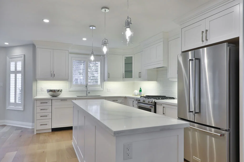 2041McKerlieCrescent-19.jpg
