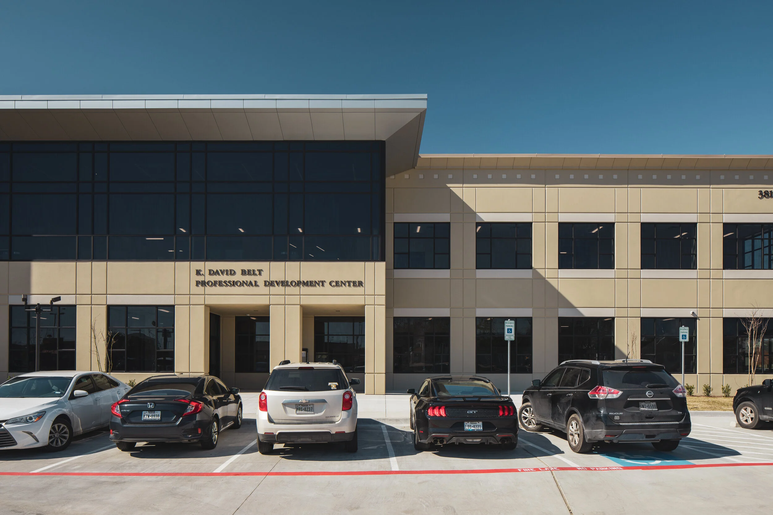 Mesquite ISD Professional Development Center Exterior Images — WRA