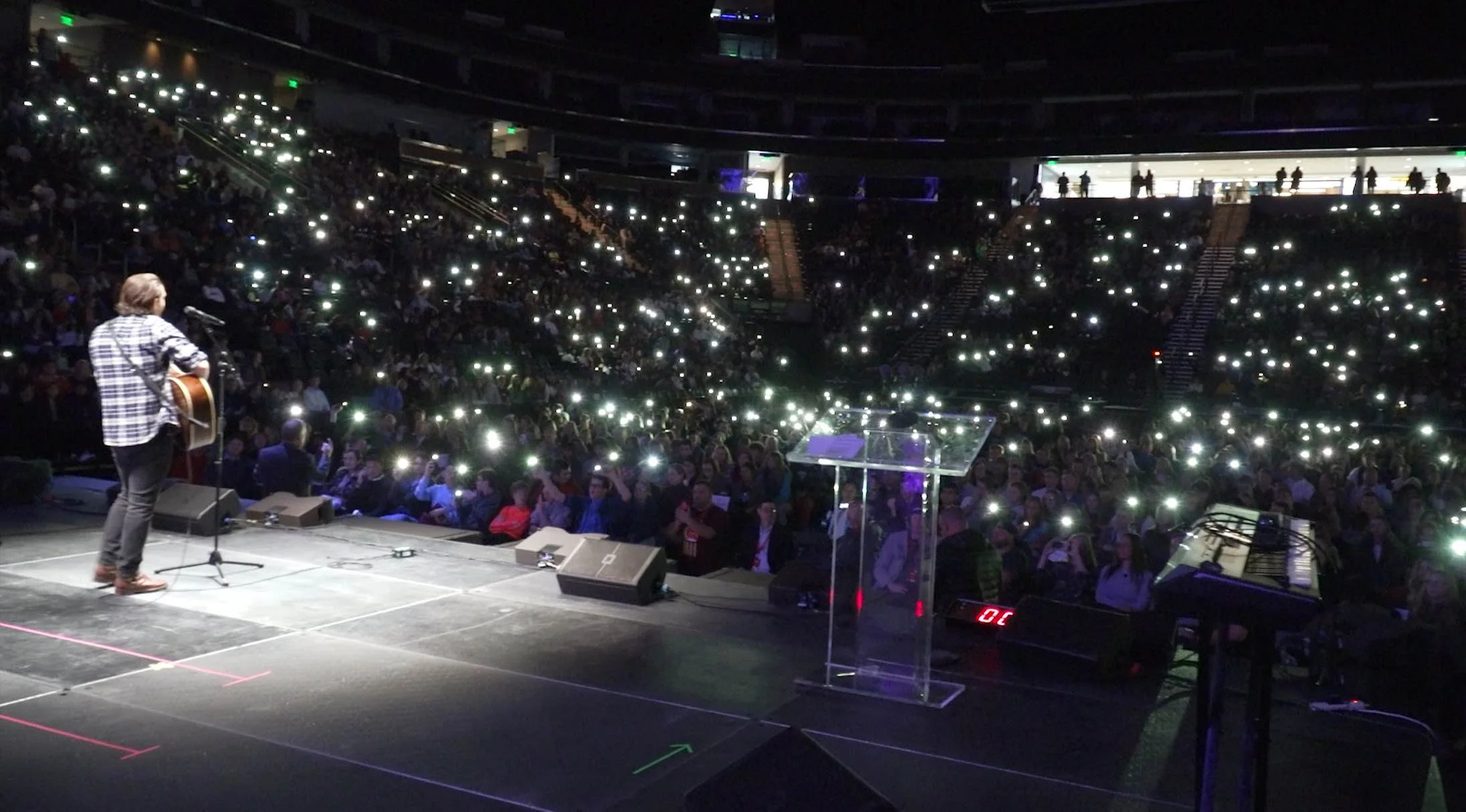 Crowd 5.jpg