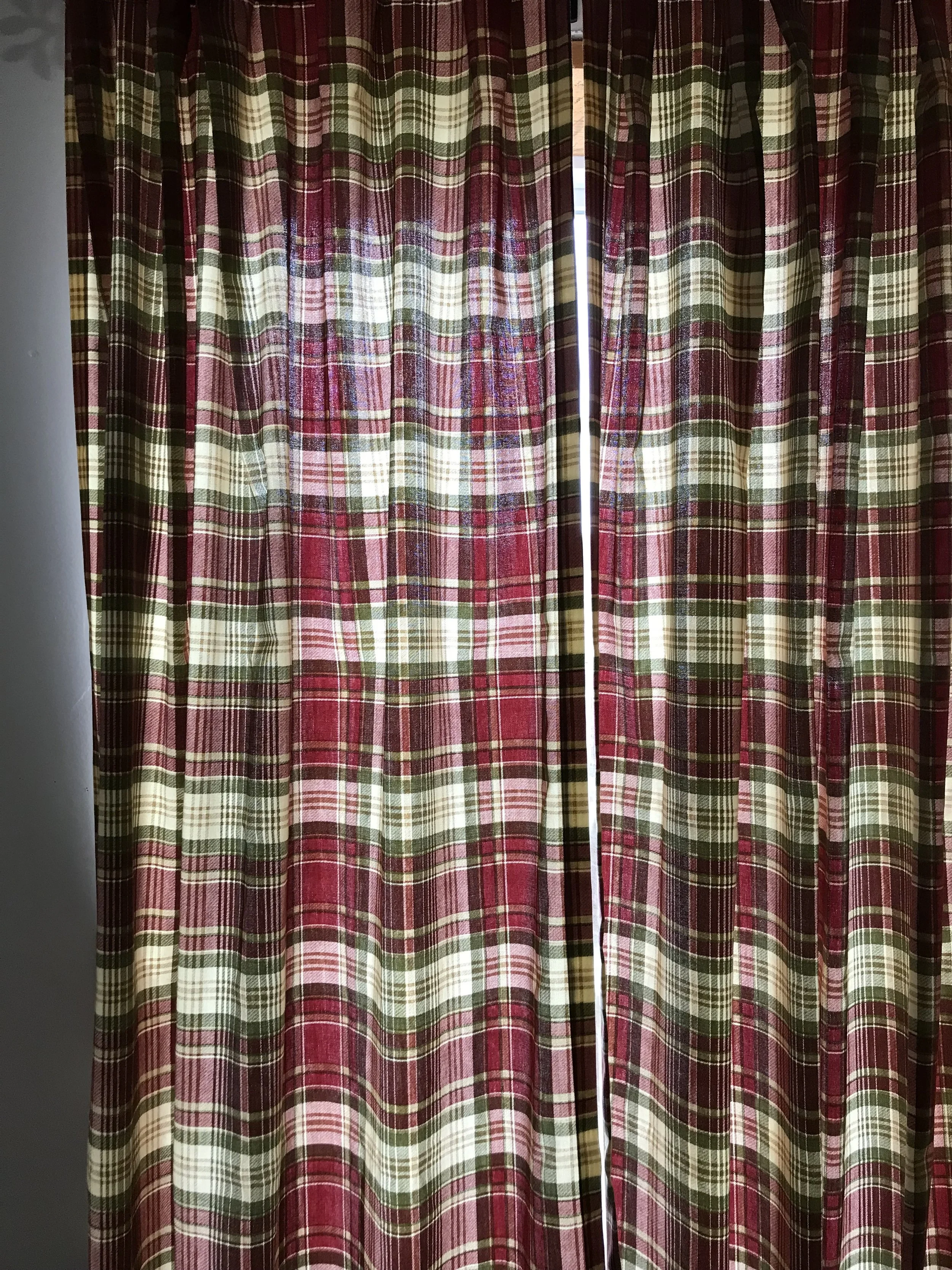  Curtain Grid 