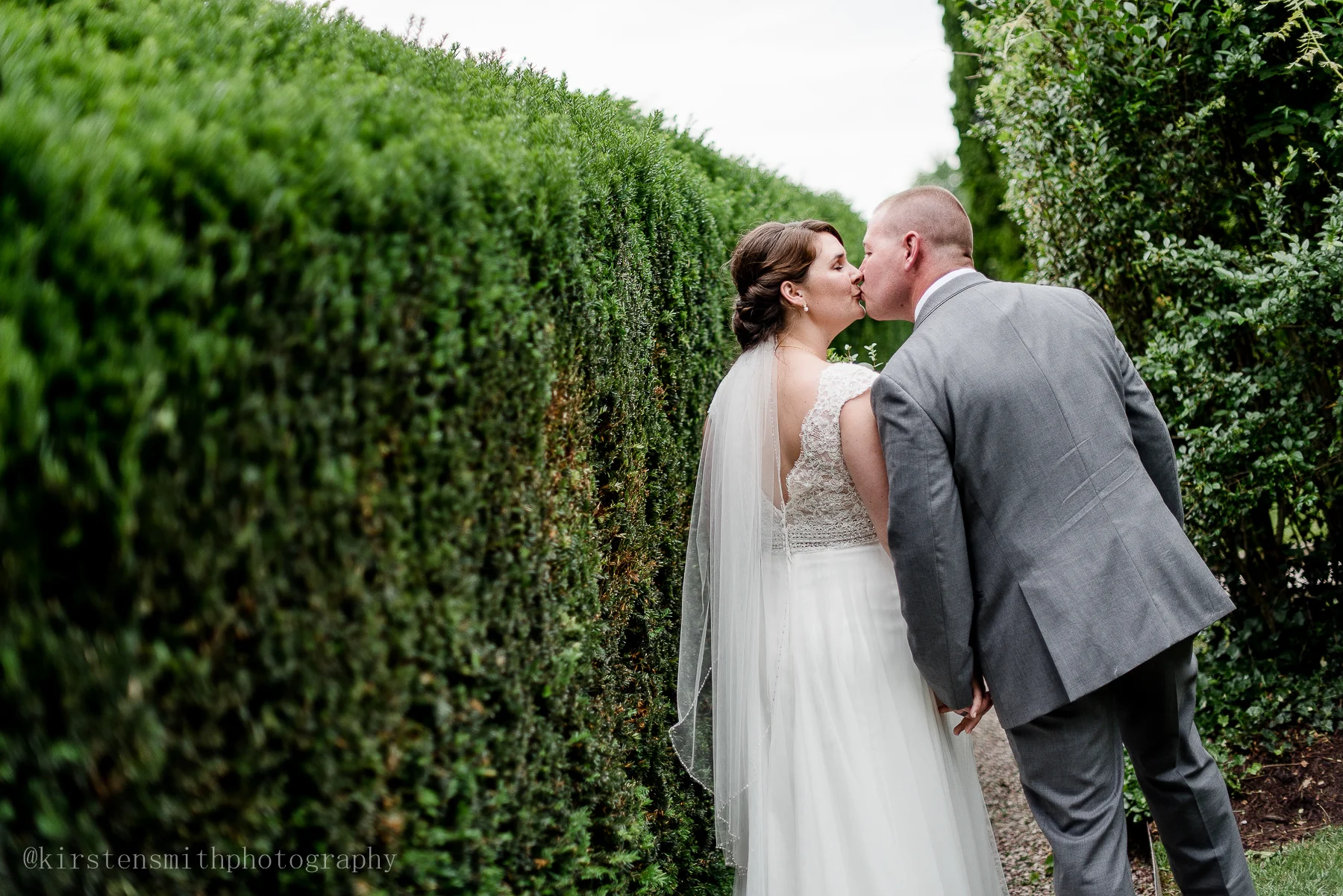 Michelle + Seth : Spring Rose Garden Wedding at The Antrim 1844 Country House Hotel | Taneytown, Maryland