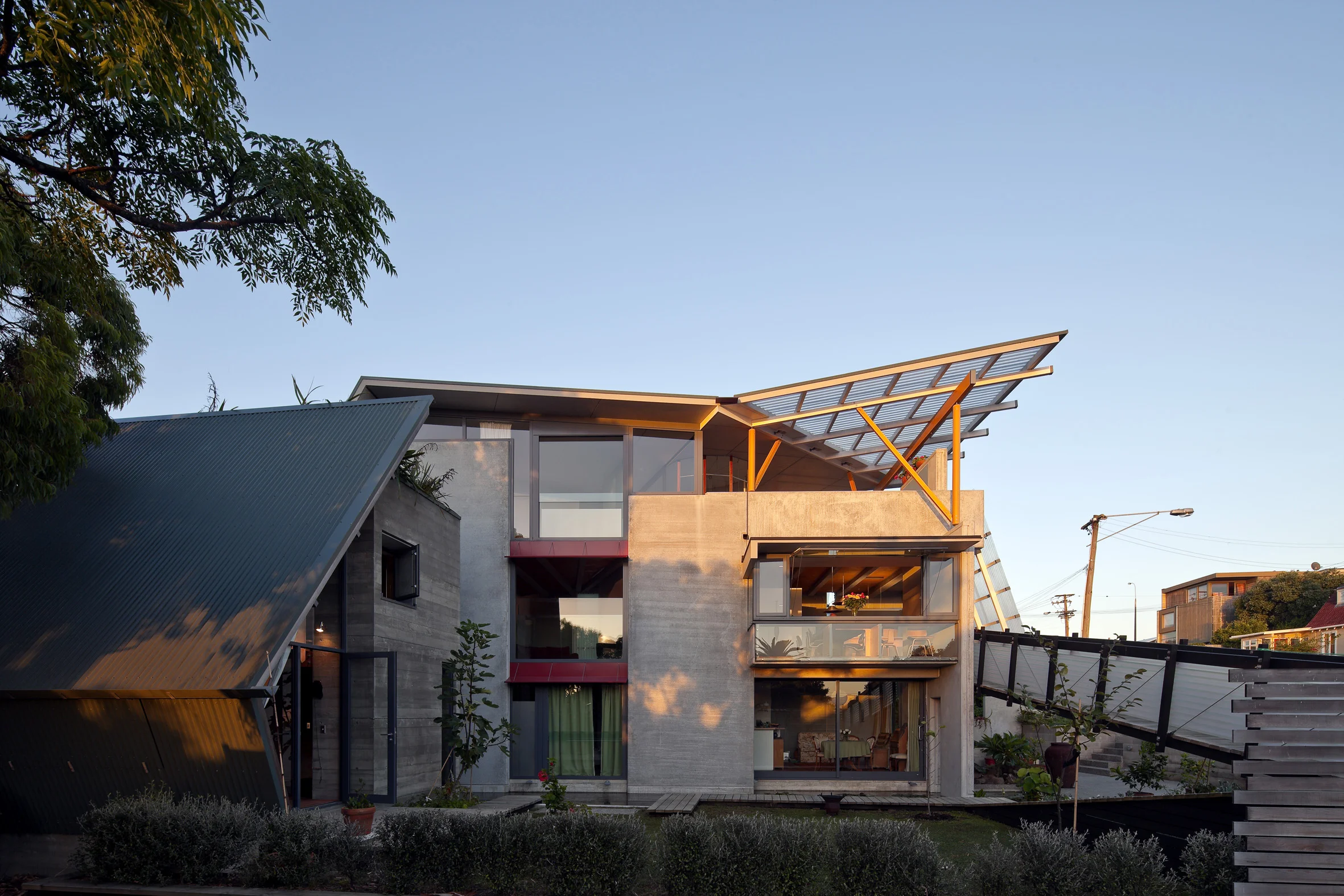 NARROW NECK HSE_7475.jpg