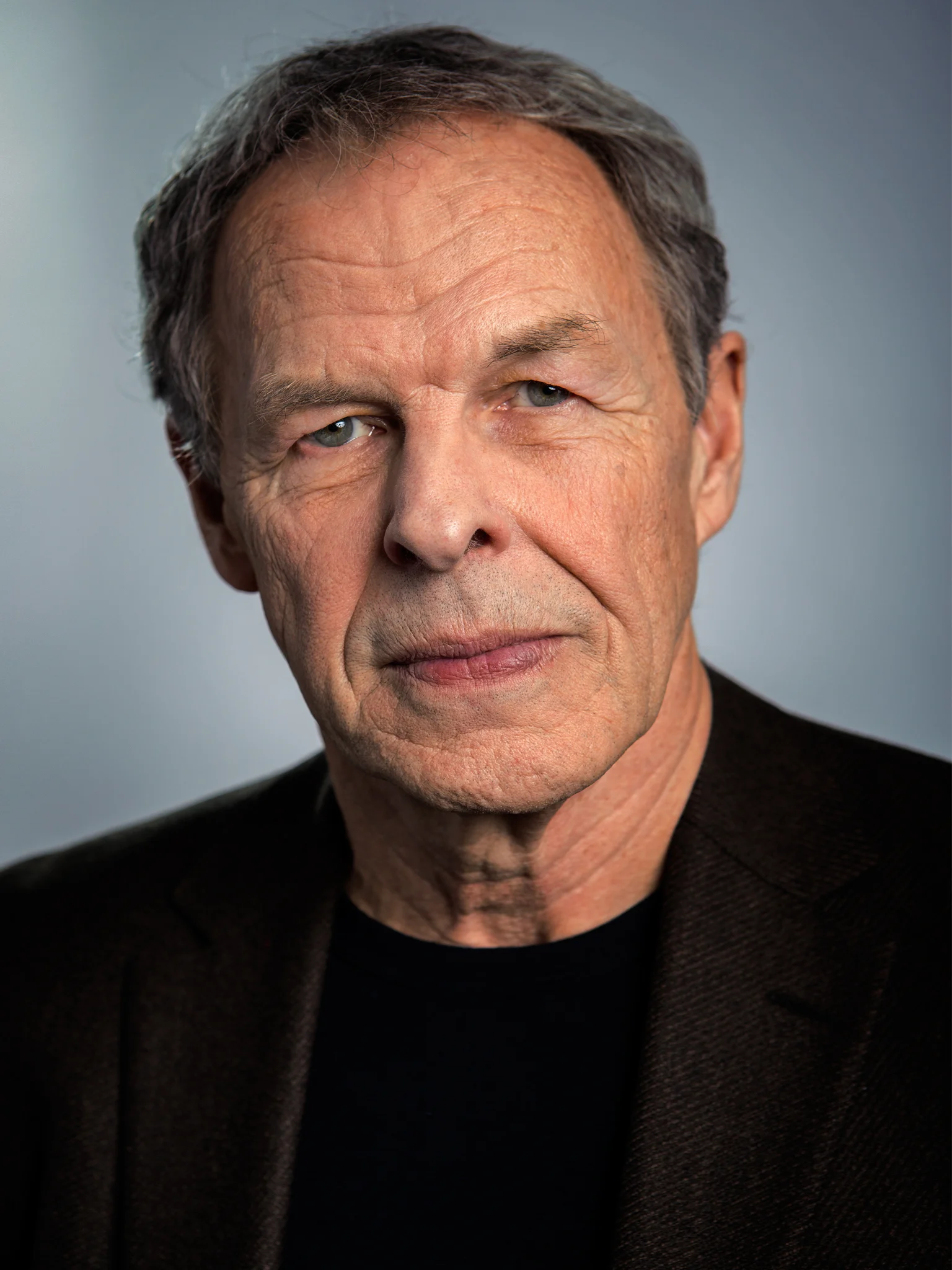 Linden WEB (1) PORTRAIT.jpg