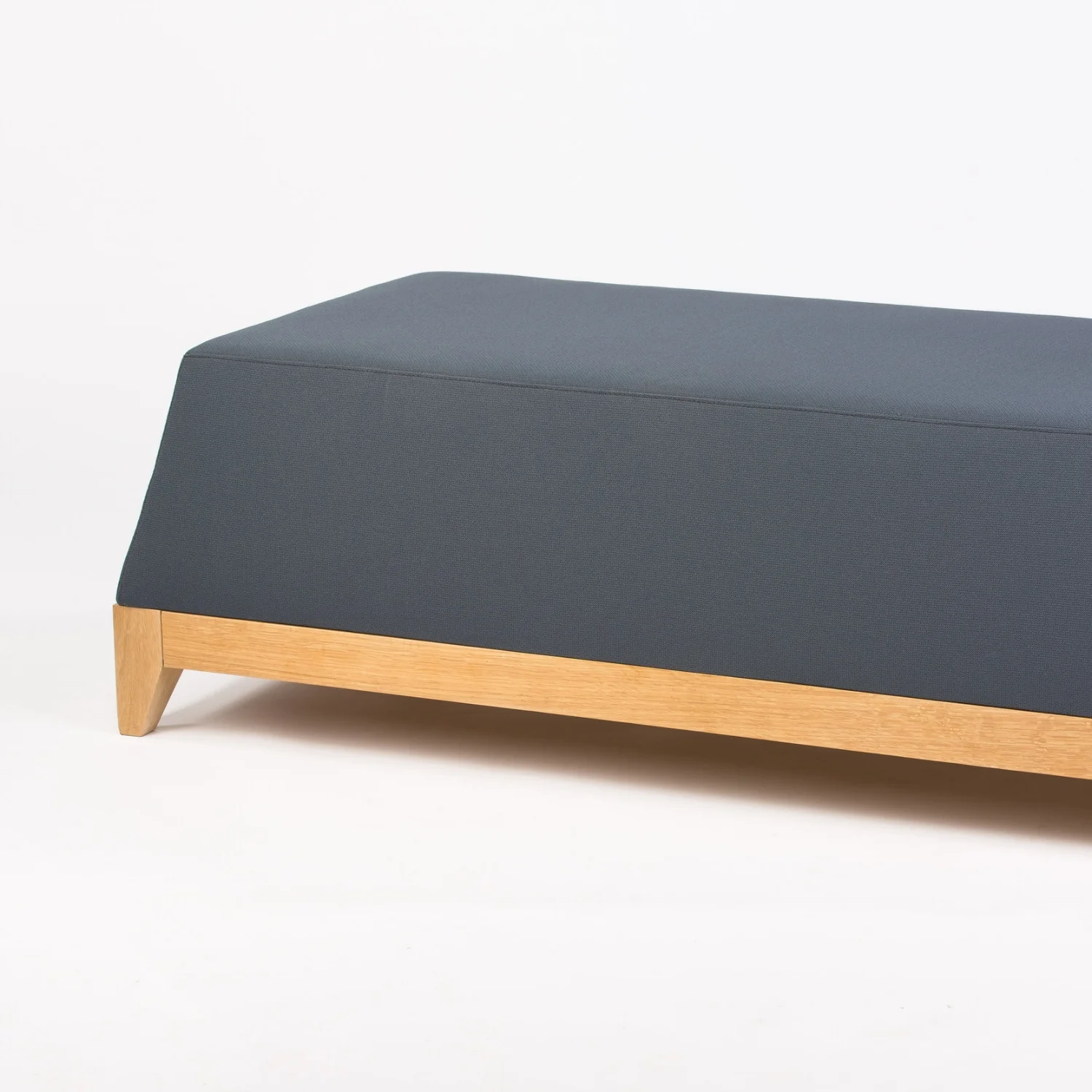 OBLIQUE SOFT SEATING