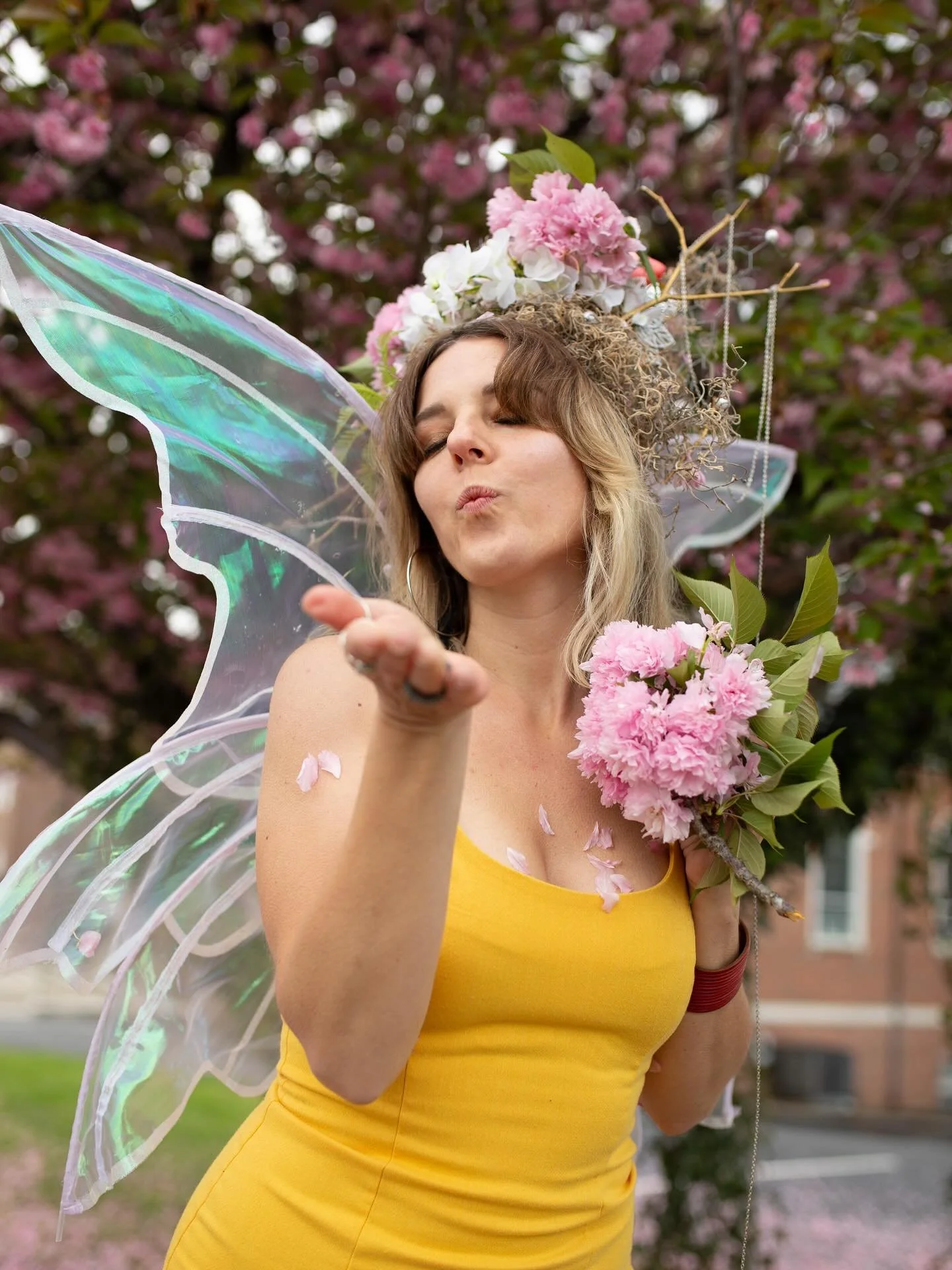 Fairy kisses for a fantastic Friday! 

@danniesnyder 

#lynchburgva&nbsp;#downtownlynchburgva&nbsp;#downtownlynchburg&nbsp;#professionalphotographer&nbsp;#portraitphotography&nbsp;#virginiaphotographer&nbsp;#dmvphotographer &nbsp;#vaphotography&nbsp;