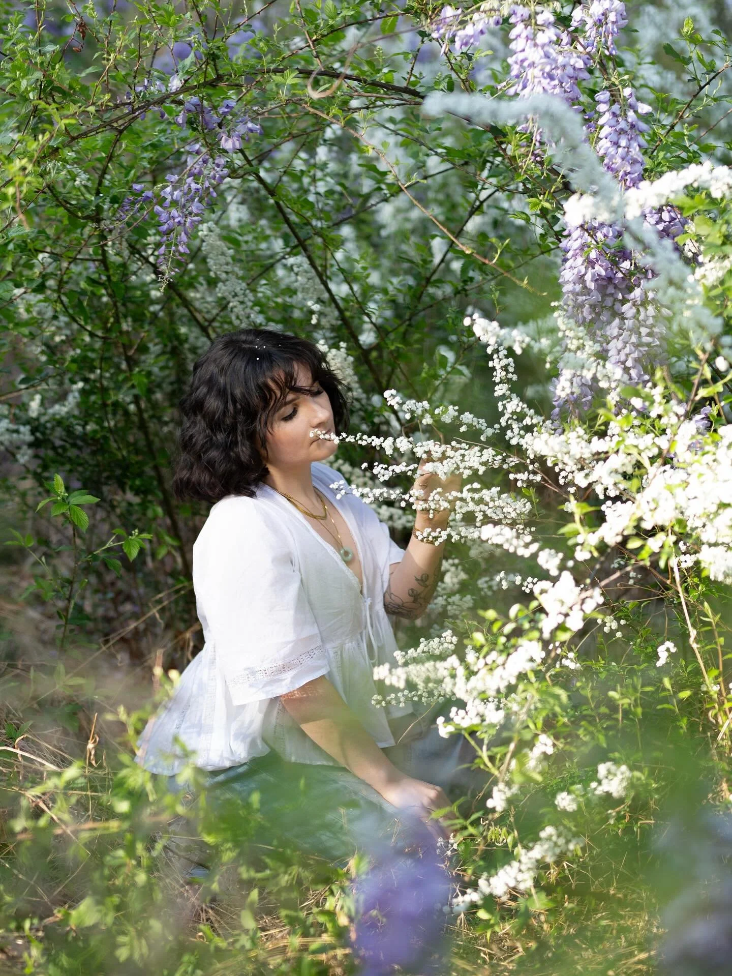 Side of the road wisterias. 

Model: @meggkohler 

#lynchburgva&nbsp;#downtownlynchburgva&nbsp;#downtownlynchburg&nbsp;#professionalphotographer&nbsp;#portraitphotography&nbsp;#virginiaphotographer&nbsp;#dmvphotographer &nbsp;#vaphotography&nbsp;#rva