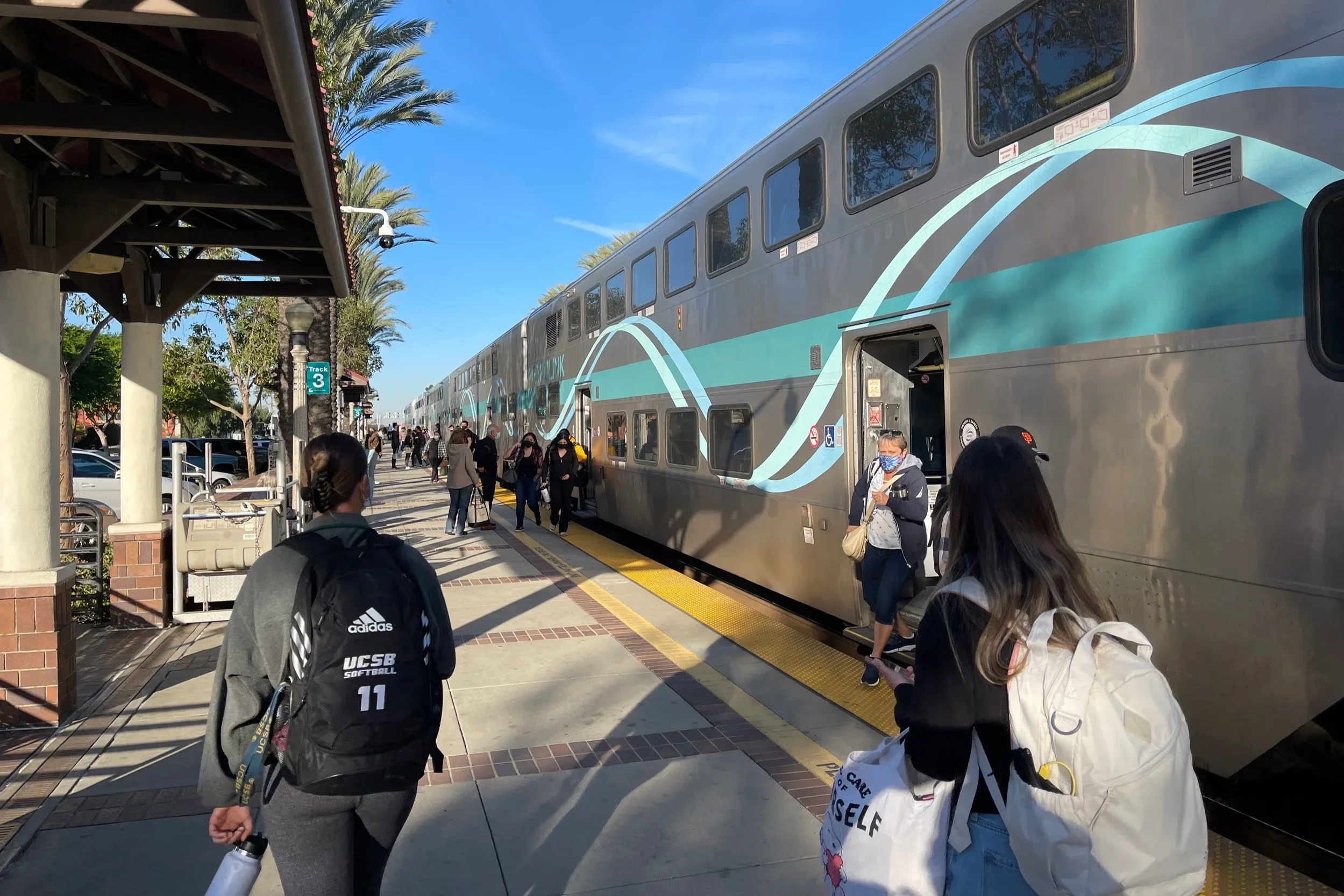 Metrolink is facing service cuts – Take Action Now!