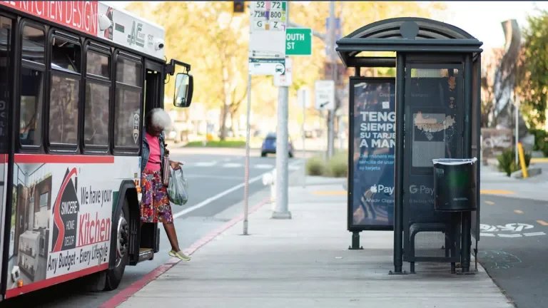 An example of a bus bulb out in the East Bay