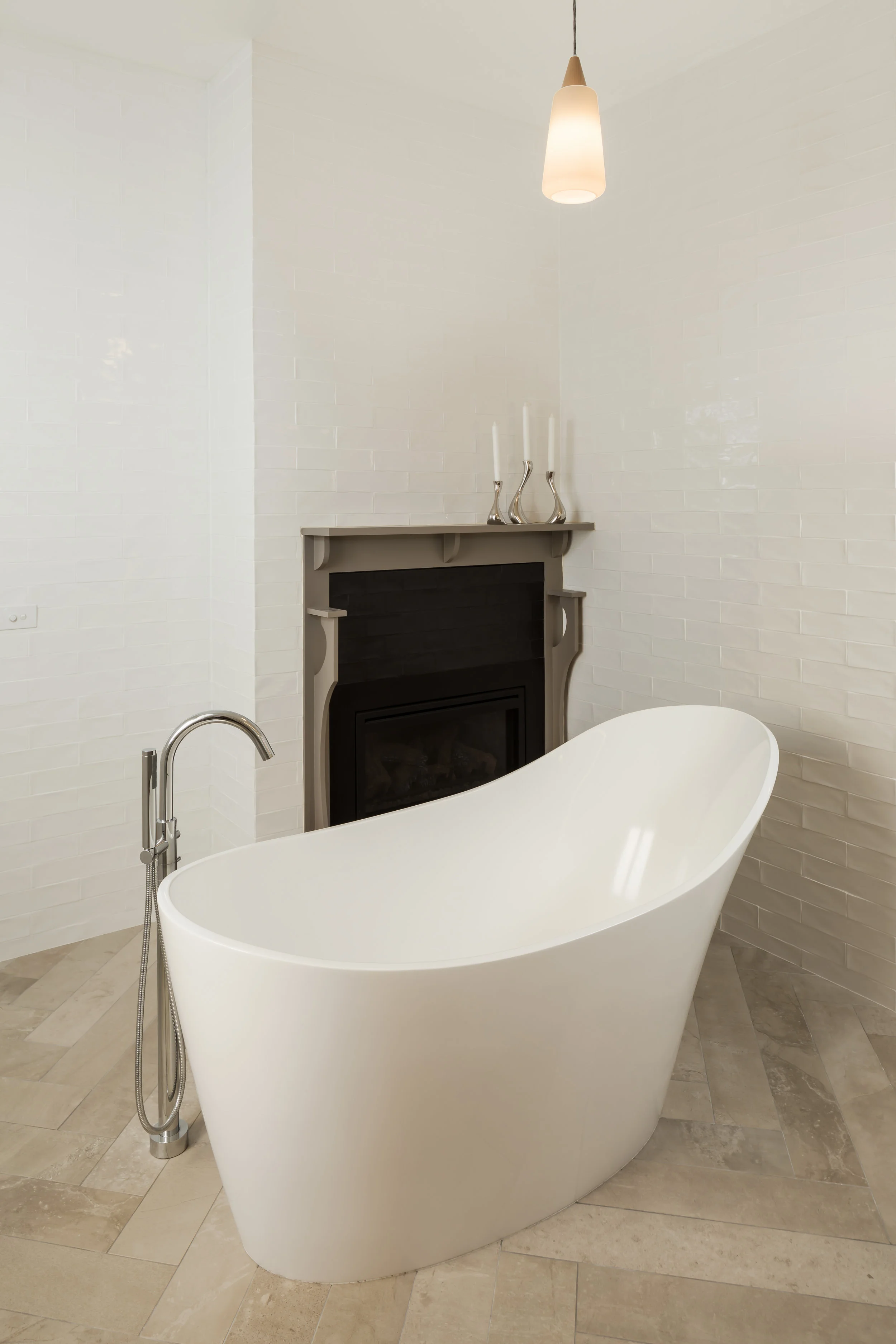 Laneway Residence_Ensuite/Fireplace
