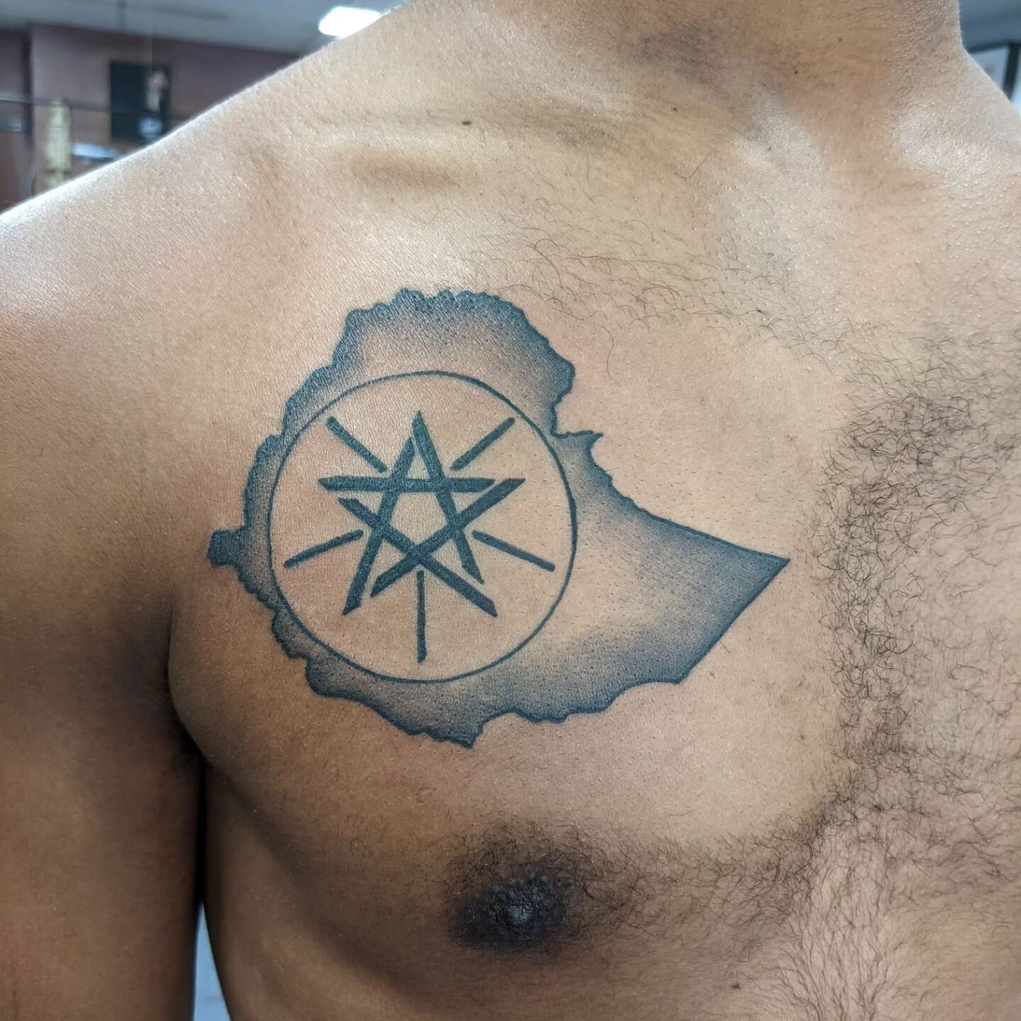 From July '22! The tattoos that remind us of friends and of home. Thanks everyone! 

.
.
.
.
.

#tattoos #instagramartists #tattoosoninstagram #flagtattoo #ethiopia🇪🇹 #startattoo #moontattoo  #mountaintattoo #flowertattoos #friendshiptattoo #tribal