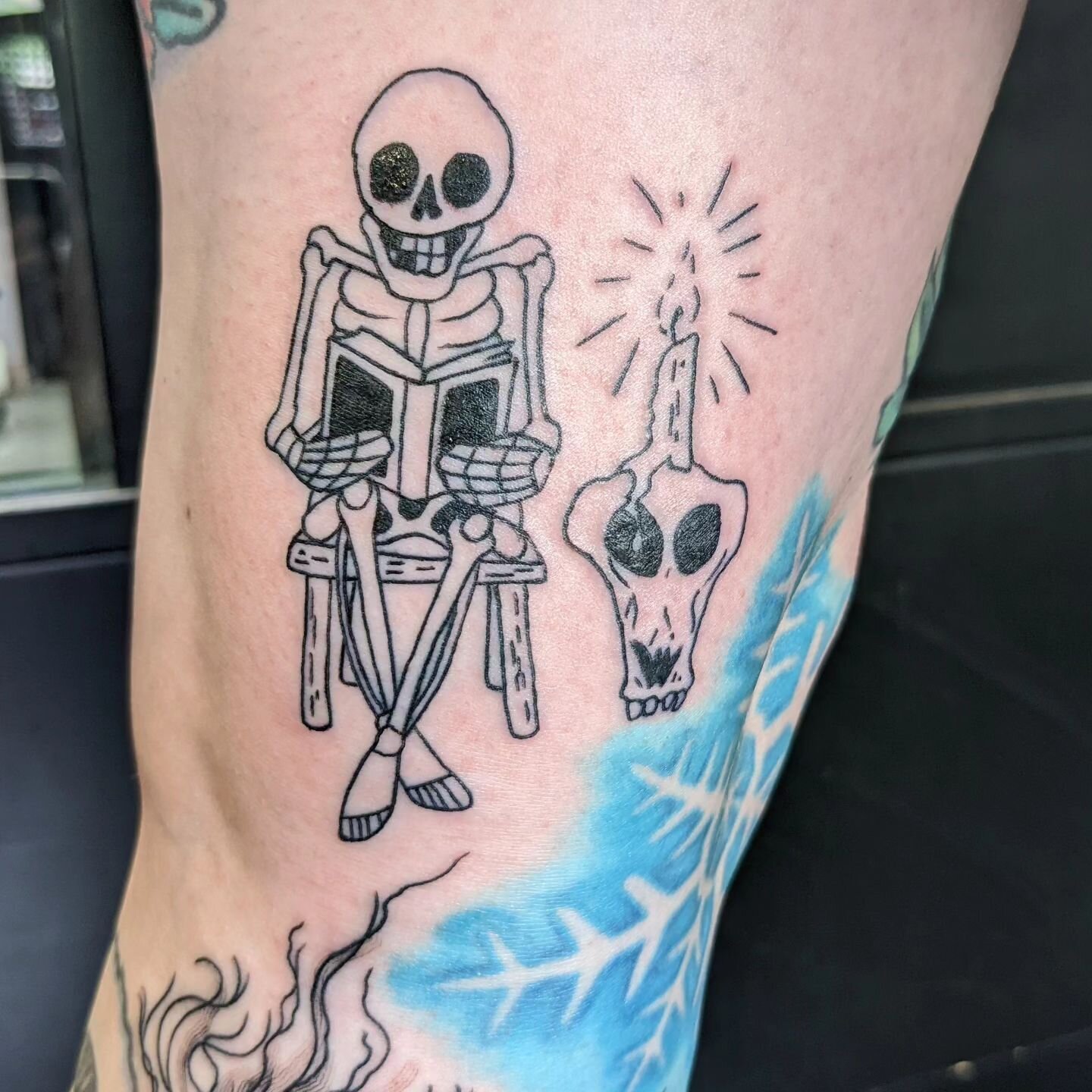A whole leg full of awesome gap fillers from the book &quot;In A Dark, Dark Room; And Other Scary Stories,&quot; from July '22. Thank you again, Miss P! 

.
.
.
.
.

#tattoos #gapfillertattoo #inadarkdarkroom #thegreenribbon #scarystories #horrortatt
