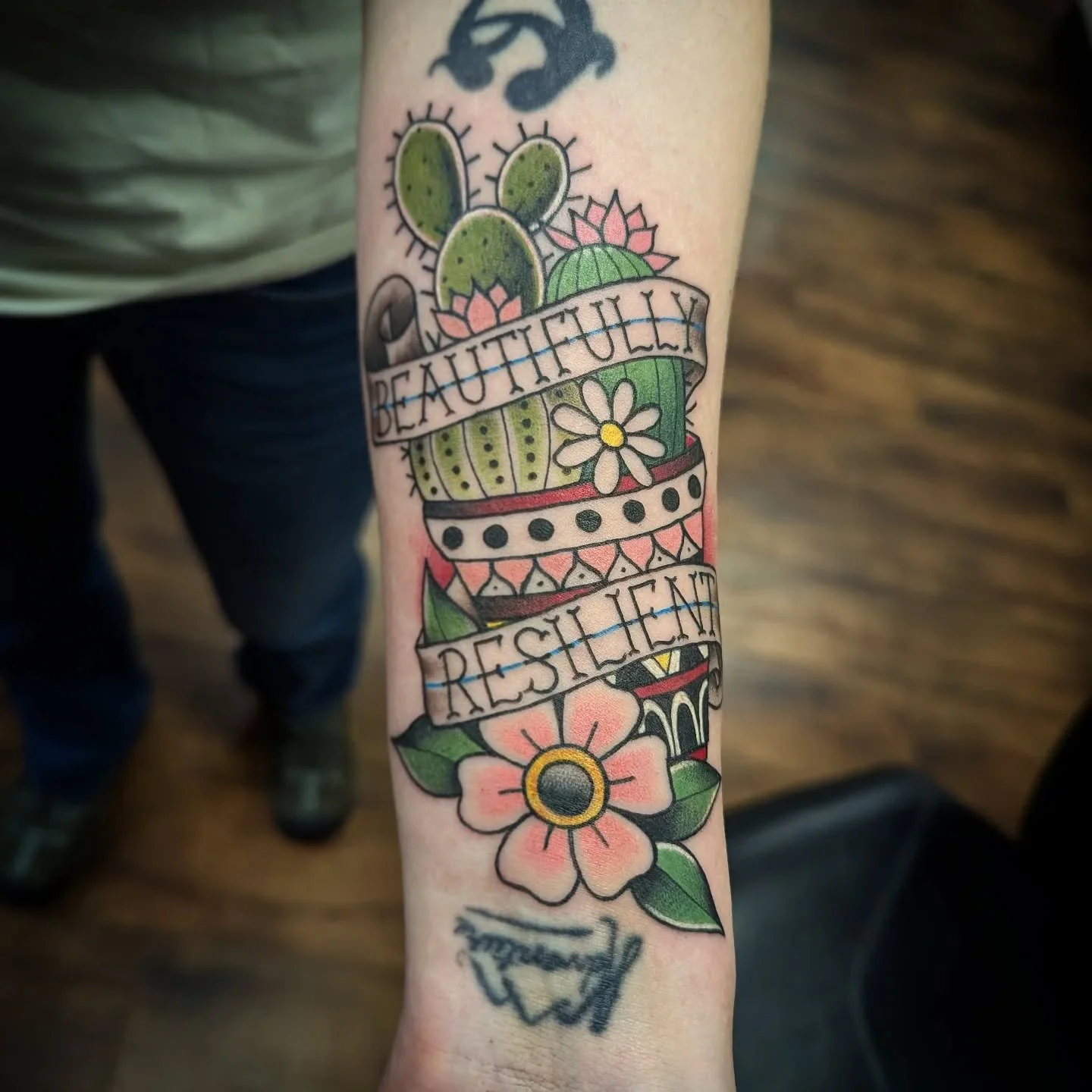 Happy to still get to tattoo in between spending all my days on the mountains. 🙏