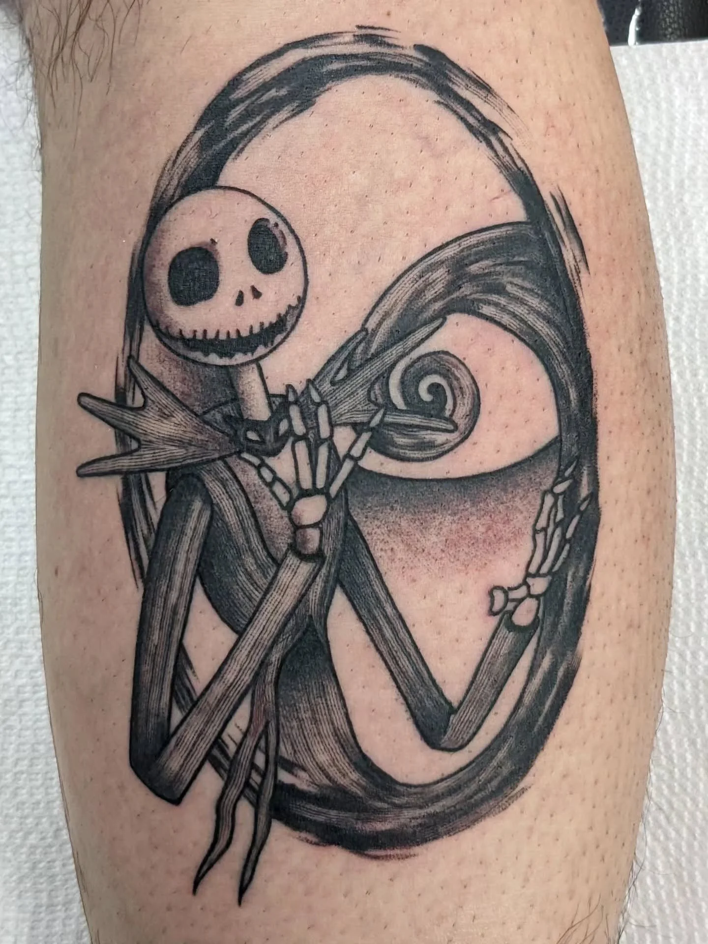 I honestly thought I'd do more Nightmare Before Christmas tattoos based on how many I'd seen before I started haha. December '24. Thanks everyone! 

.
.
.
.
.

#glenwoodspringstattoo #nightmarebeforechristmas #jackandsally #blackandgreytattoo #glenwo