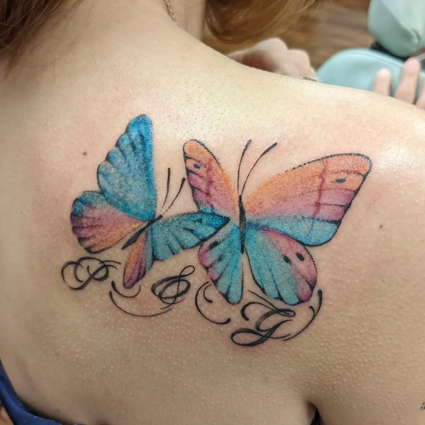 Pizza always falls cheese side down... Thanks for looking everyone! Highlights from Sep '24. 

.
.
.
.
.

#tattoos #lineworktattoo #colortattoo #butterflytattoo #traintattoo #elephanttattoo #cowboyboot #femininetattoos #fishtattoo #freakstattoo #pizz